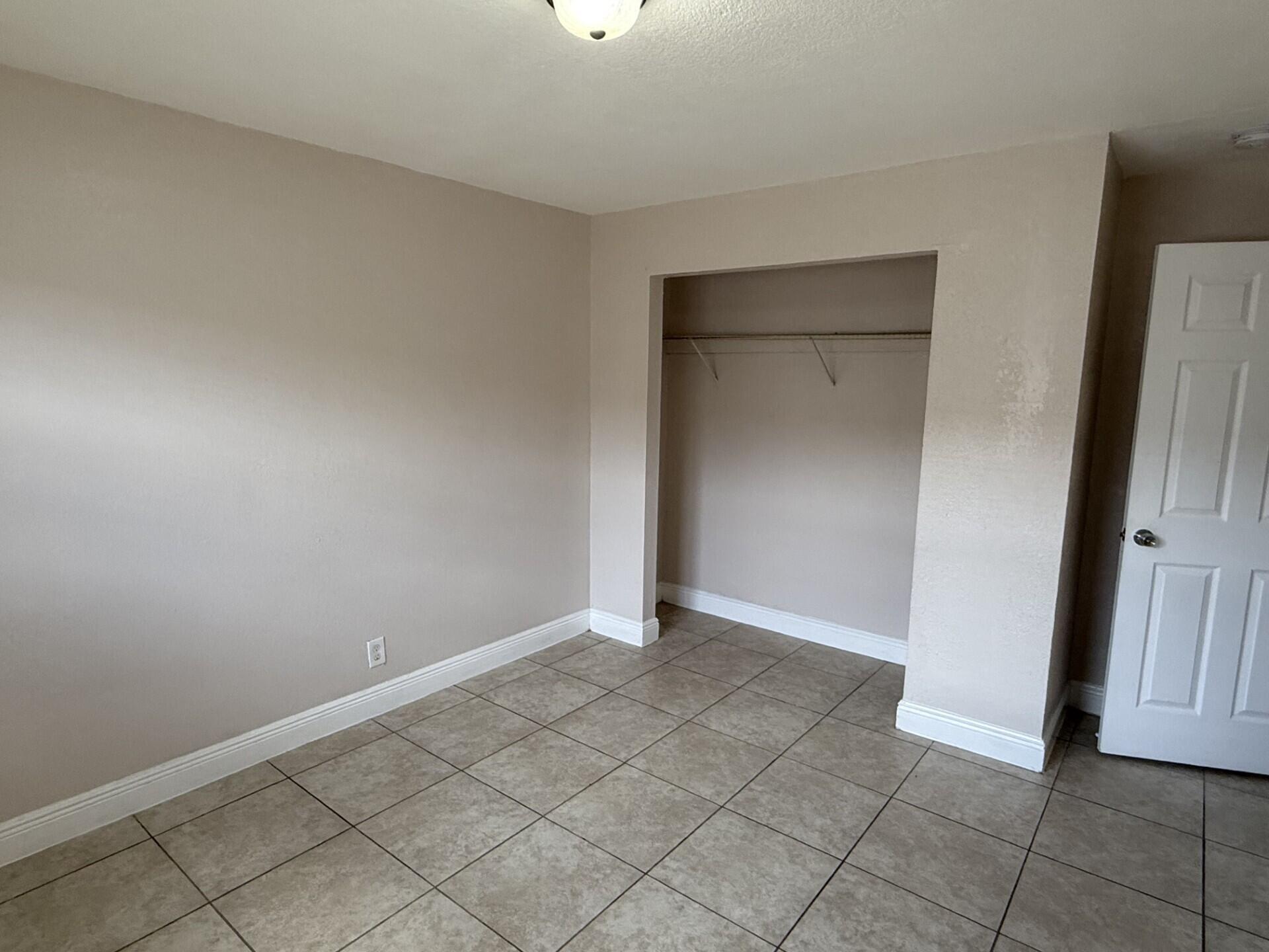 ACREHOME PARK - Residential Lease