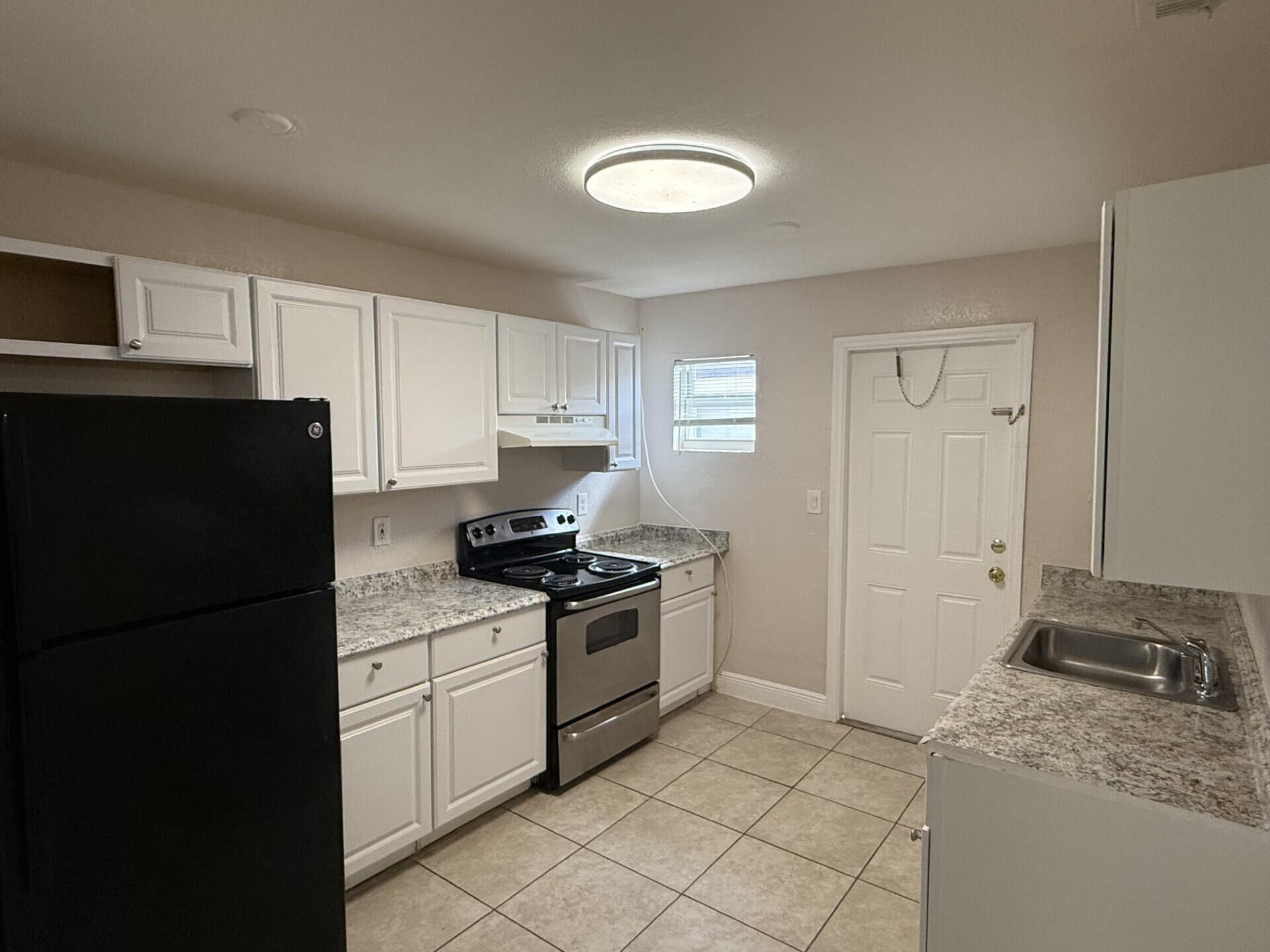 ACREHOME PARK - Residential Lease