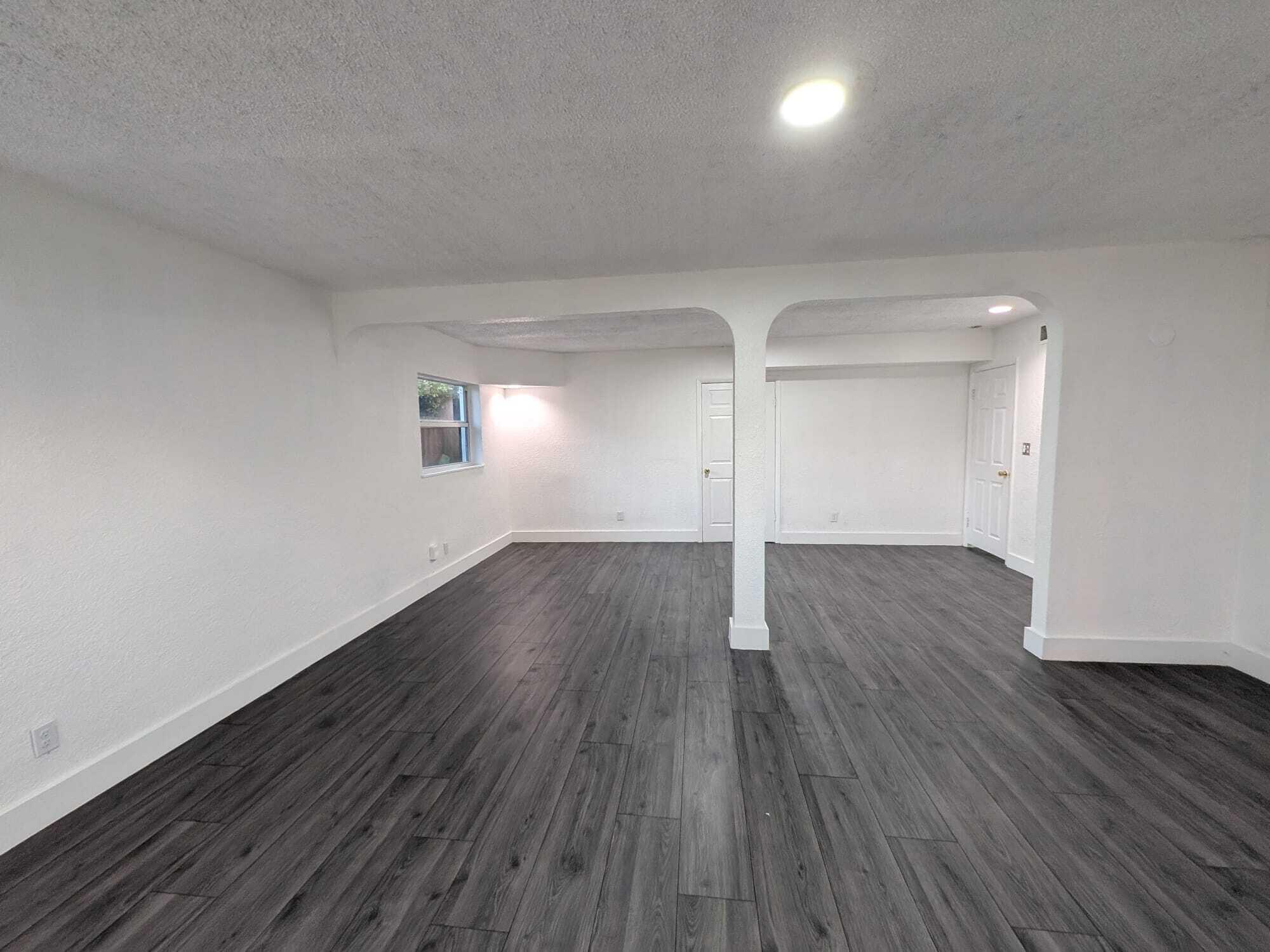 33-48-42 W 50 OF E 550 OF - Residential