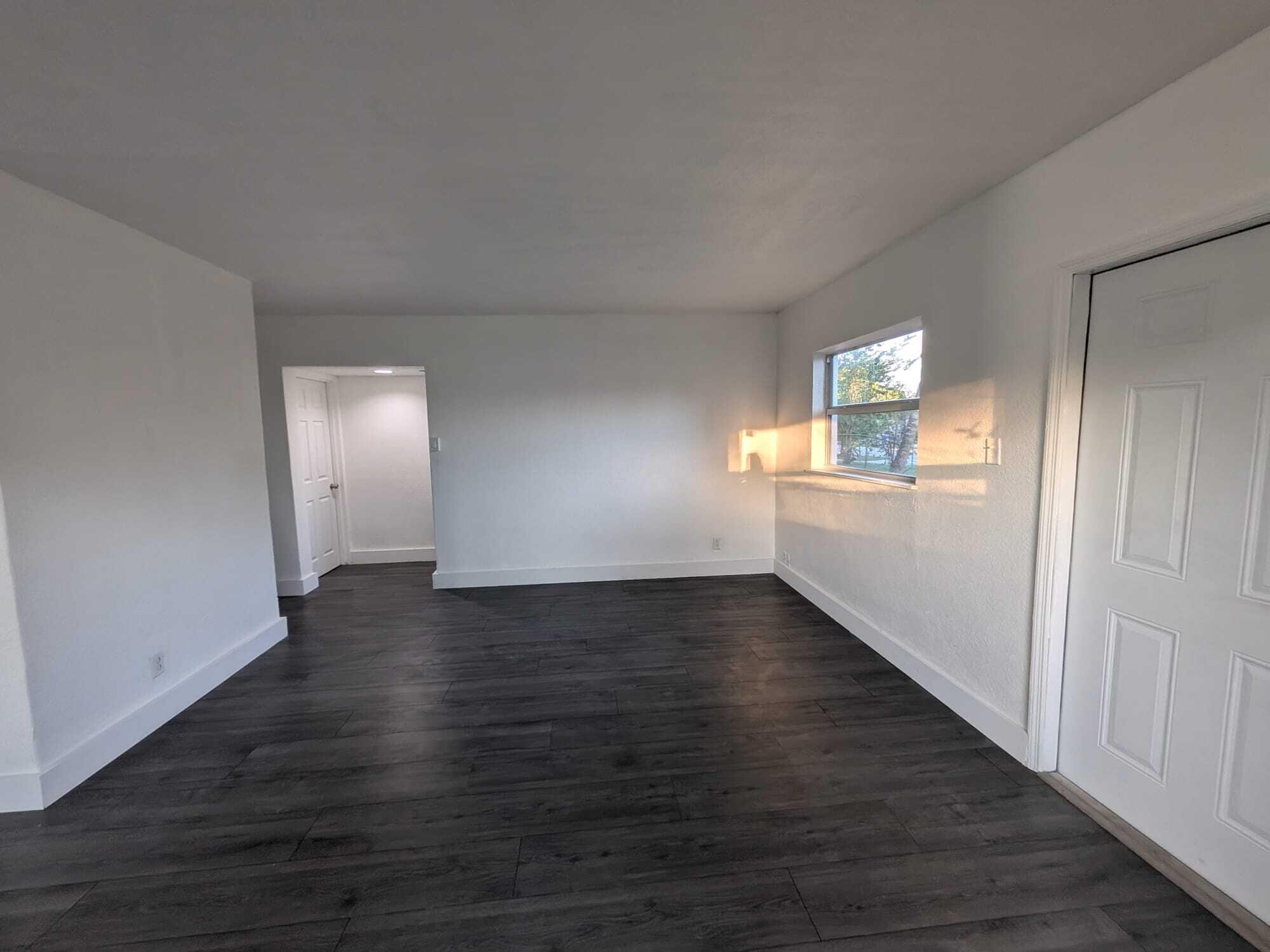 33-48-42 W 50 OF E 550 OF - Residential