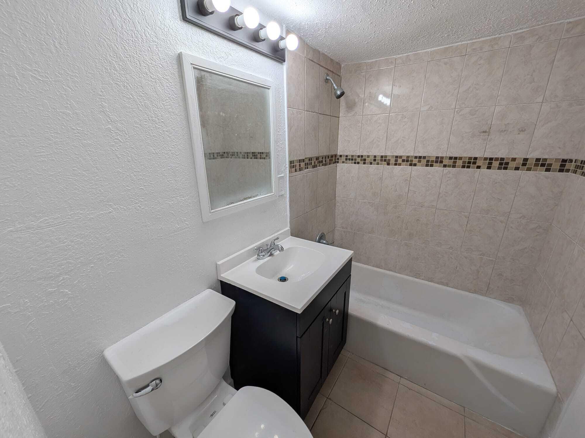 33-48-42 W 50 OF E 550 OF - Residential