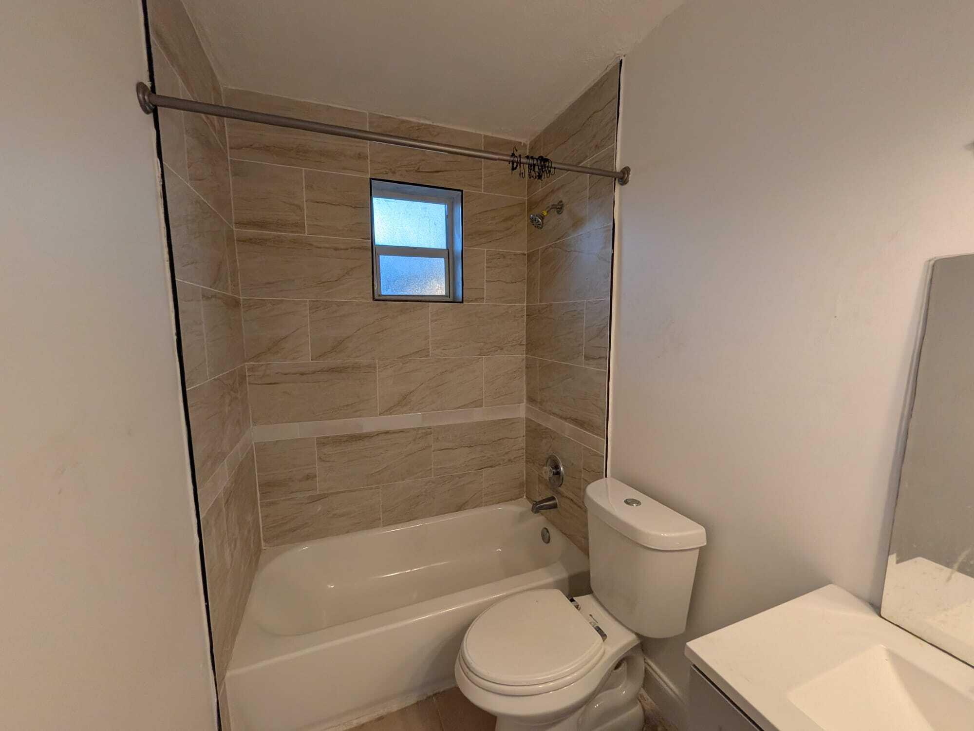33-48-42 W 50 OF E 550 OF - Residential