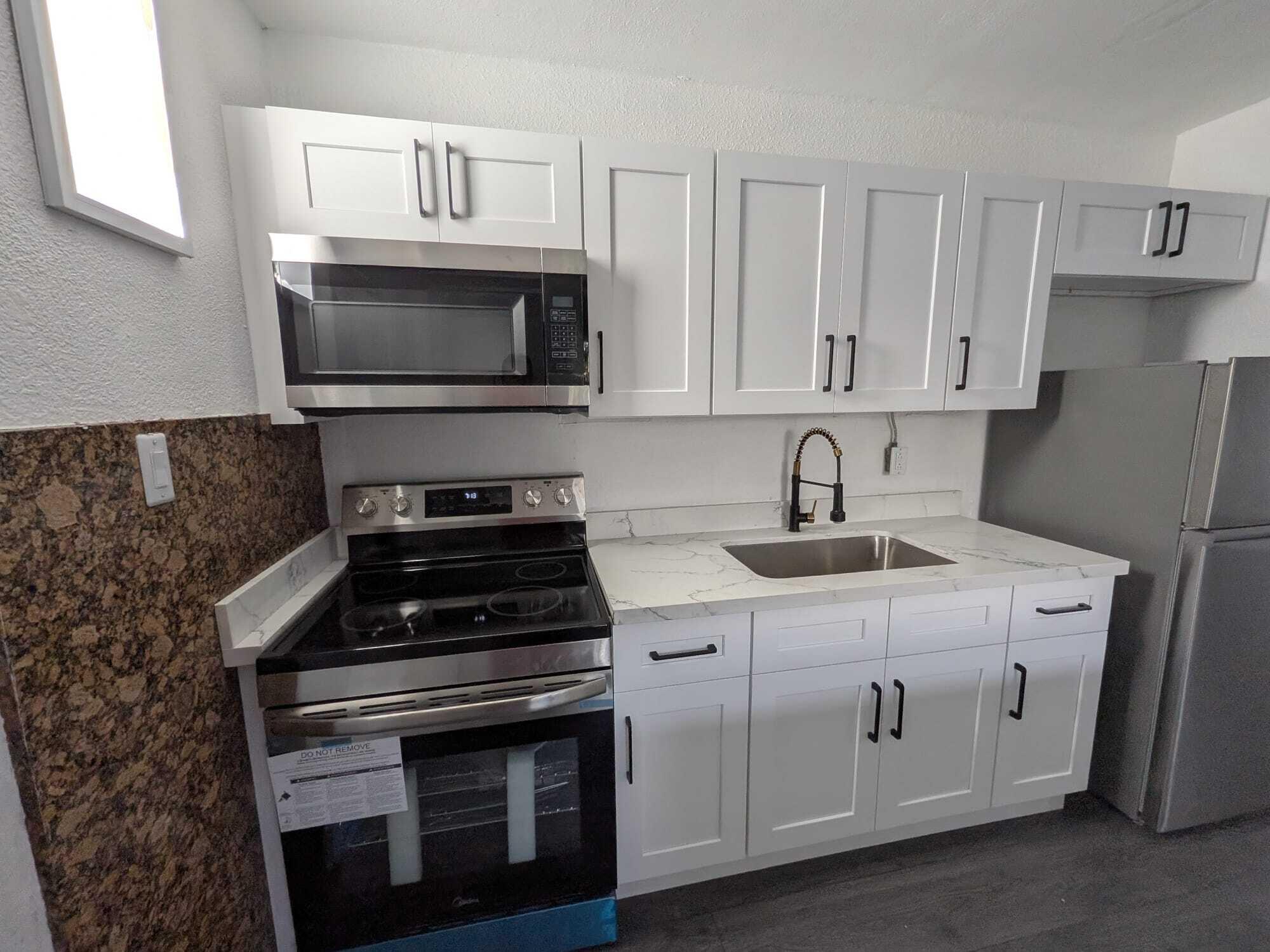 33-48-42 W 50 OF E 550 OF - Residential
