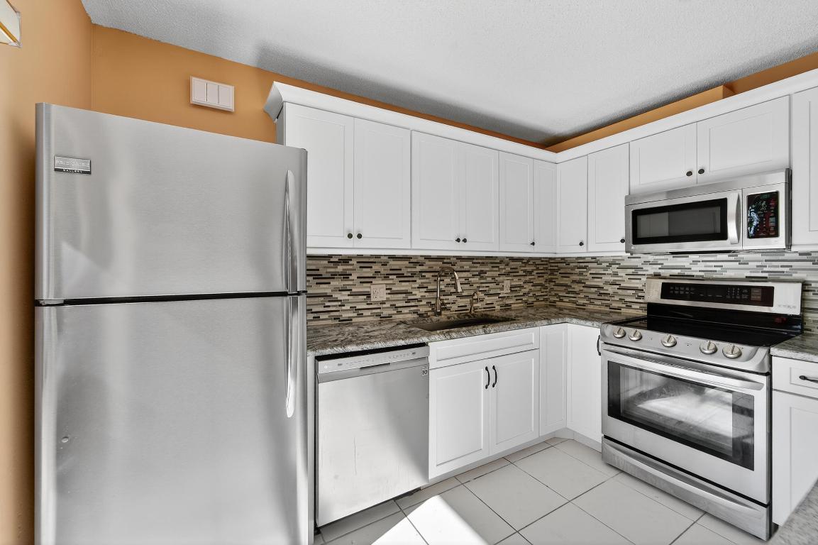 1115 11th Terrace 1115