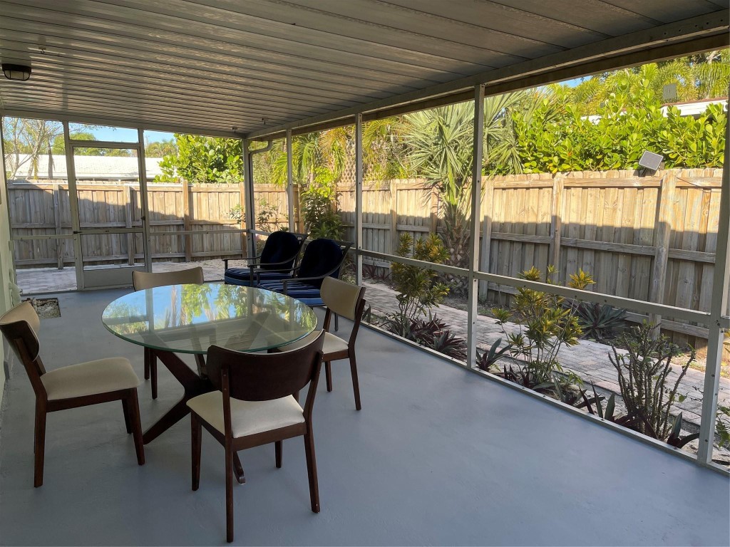 Floranada Ridge Sec A 30- - Residential Lease