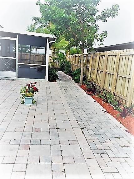 Floranada Ridge Sec A 30- - Residential Lease