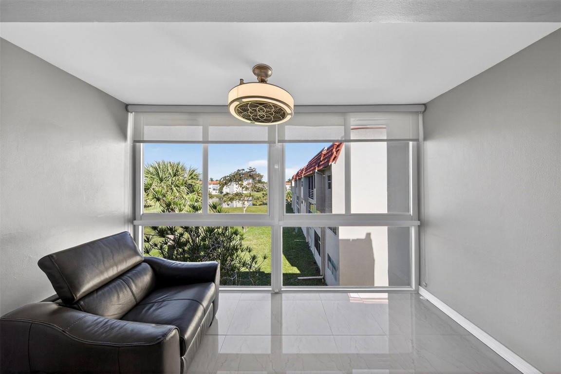 Sunrise Lakes Phase 1 - Residential