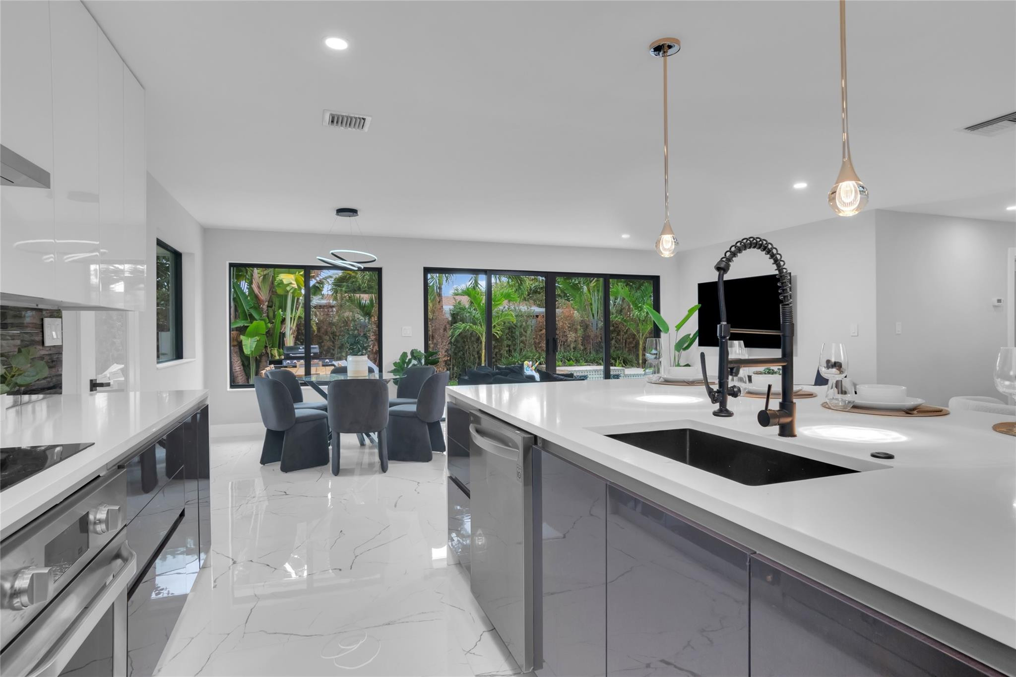 Jenada Villas 1 Add 42-7 - Residential