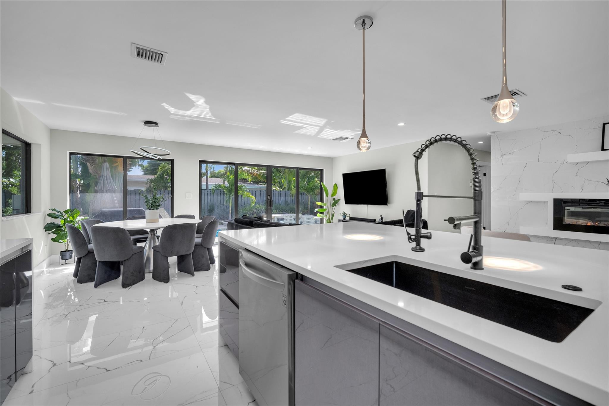 Jenada Villas 1 Add 42-7 - Residential