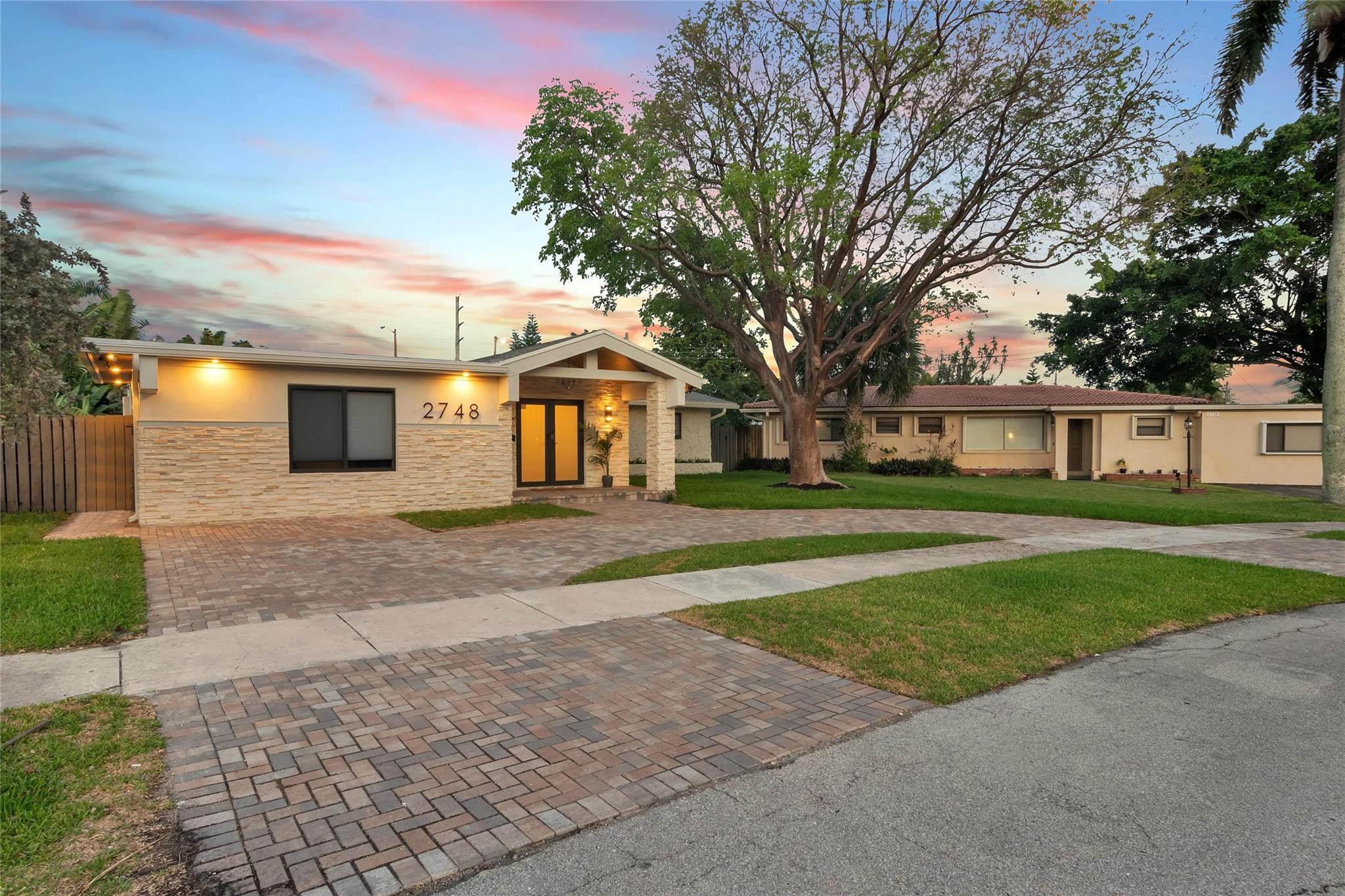 Jenada Villas 1 Add 42-7 - Residential