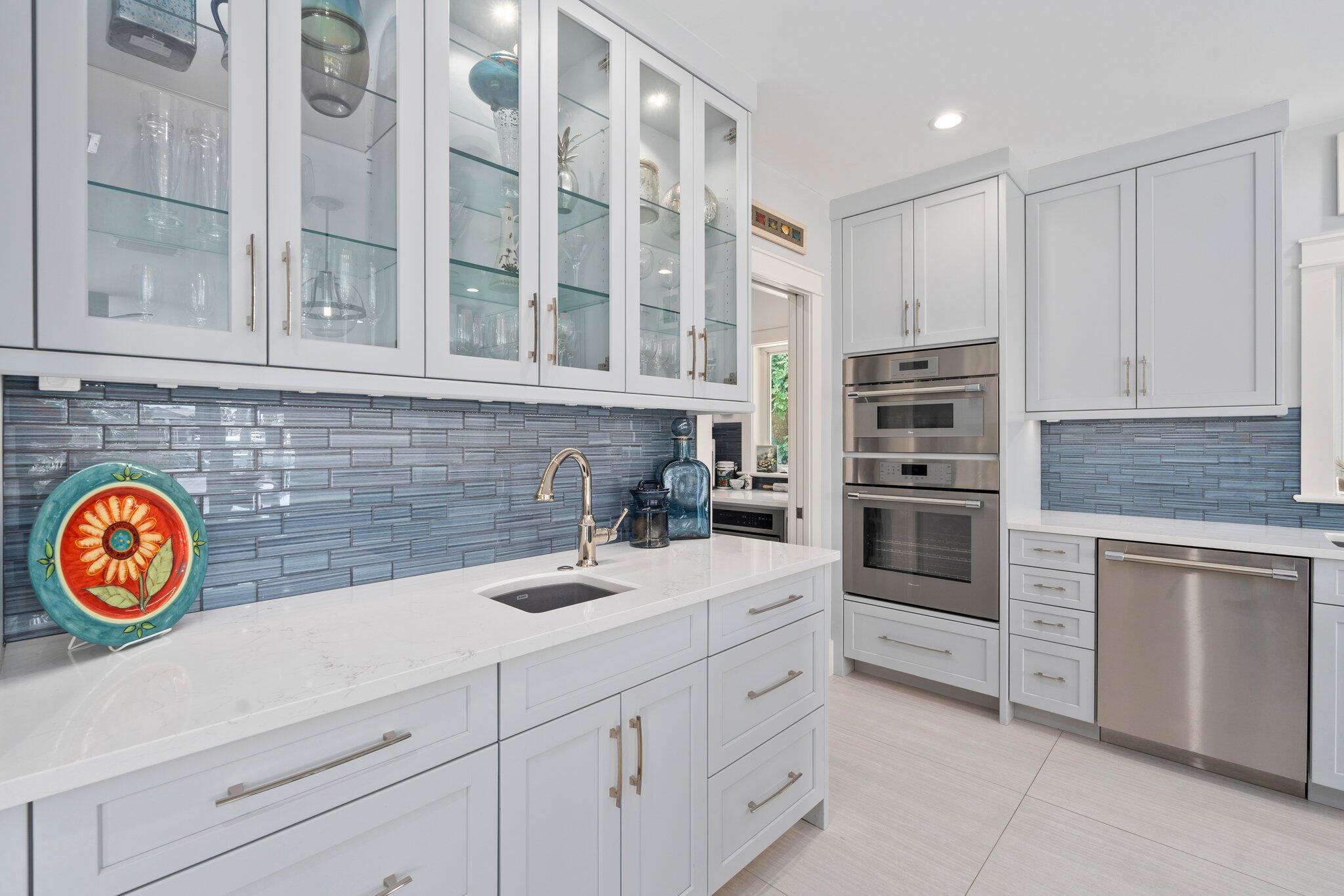 SAILFISH POINT - Residential