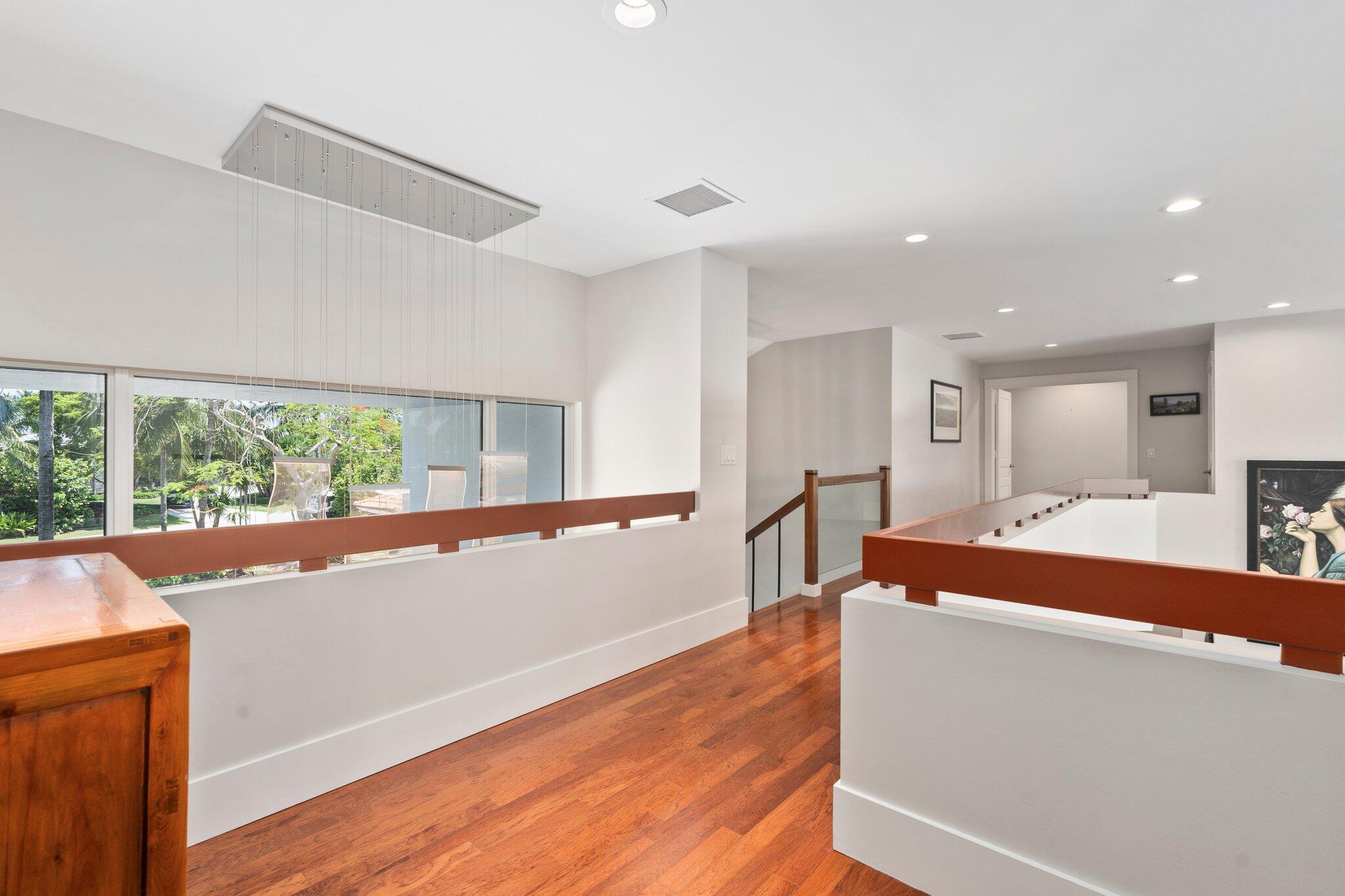 SAILFISH POINT - Residential