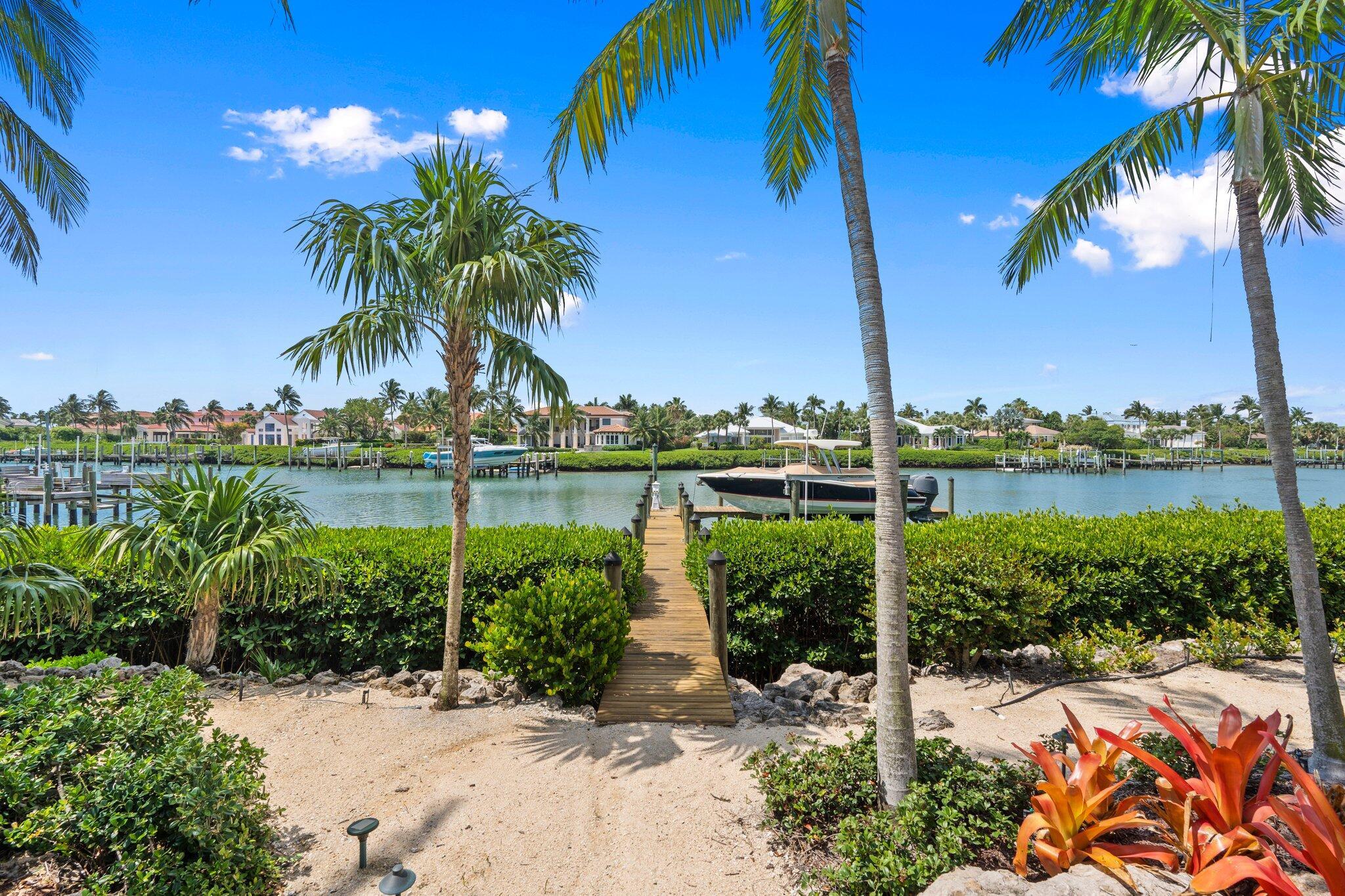 SAILFISH POINT - Residential