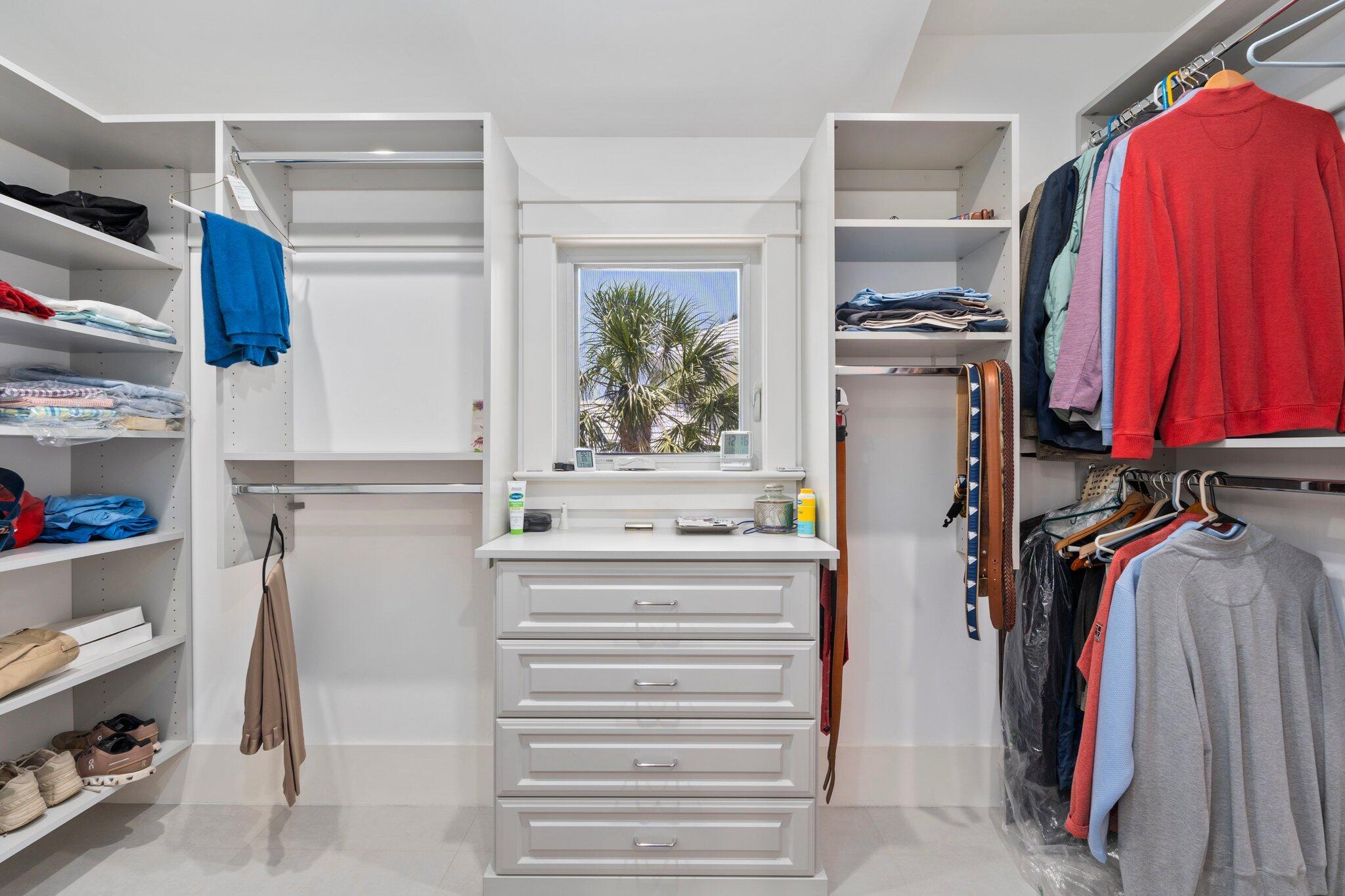 SAILFISH POINT - Residential