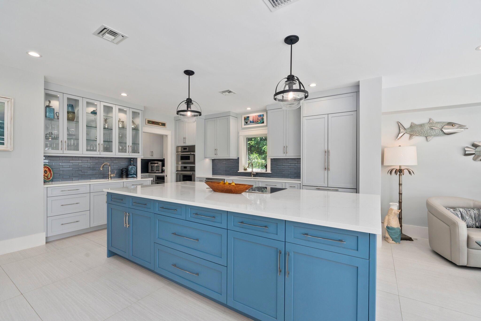 SAILFISH POINT - Residential