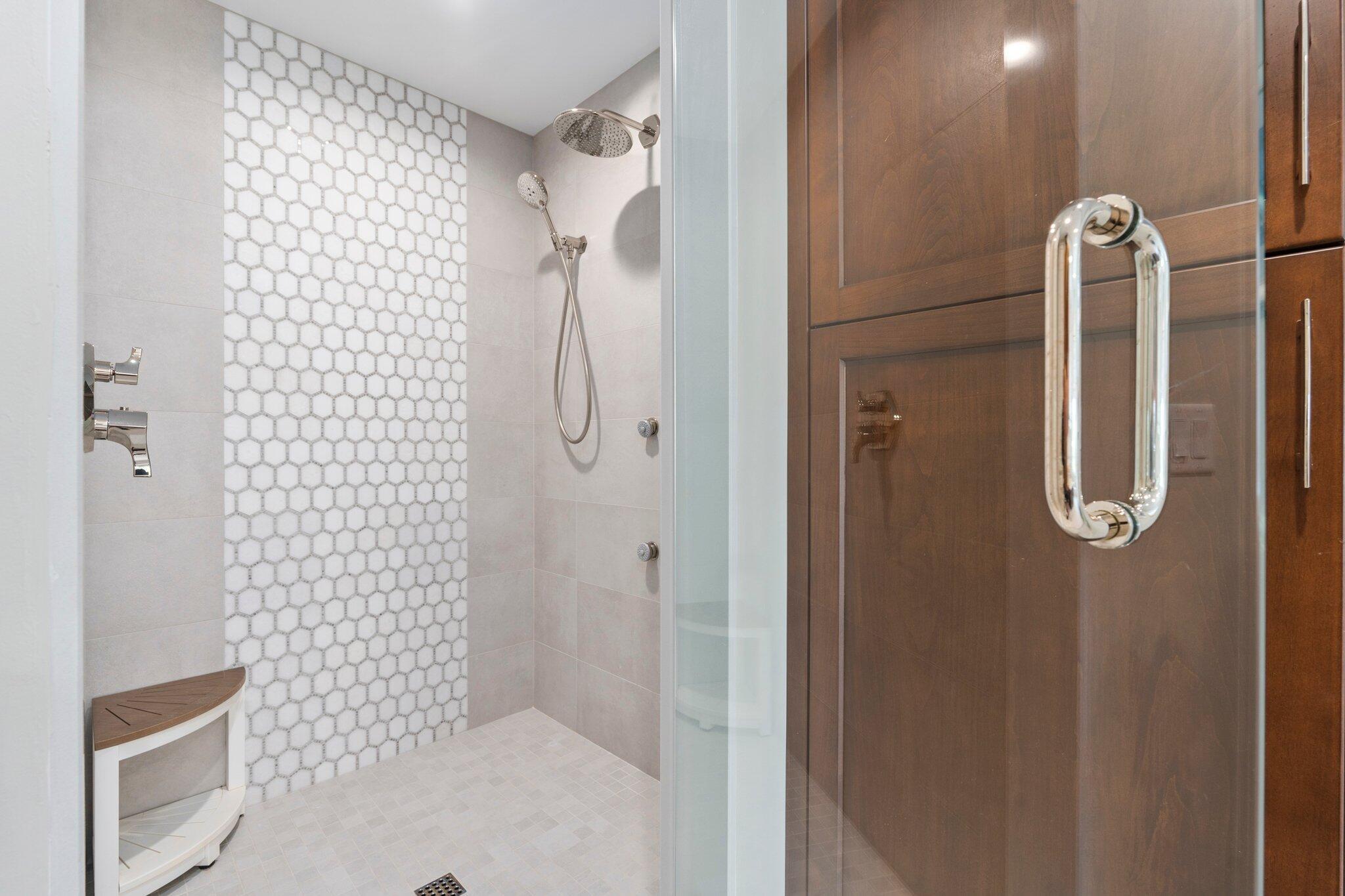 SAILFISH POINT - Residential