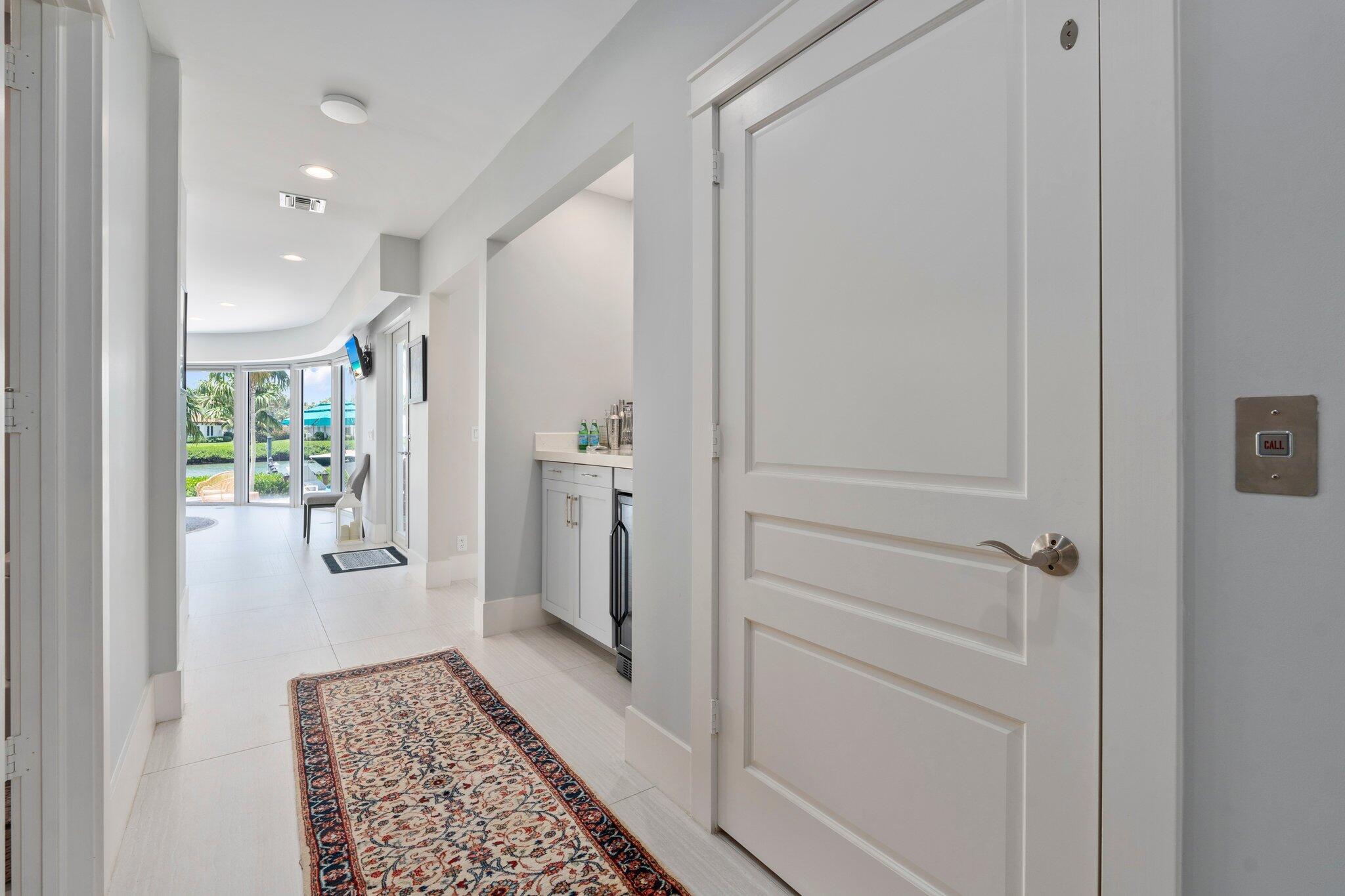 SAILFISH POINT - Residential