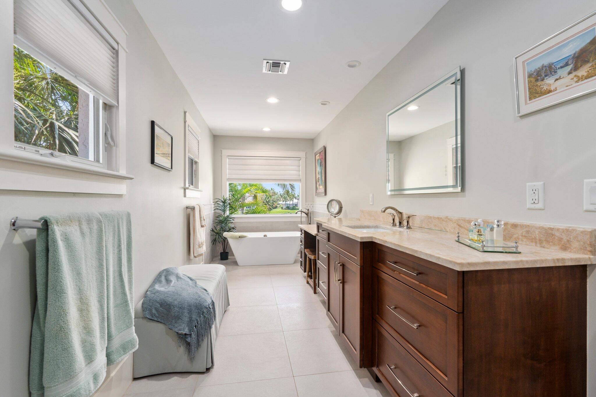 SAILFISH POINT - Residential