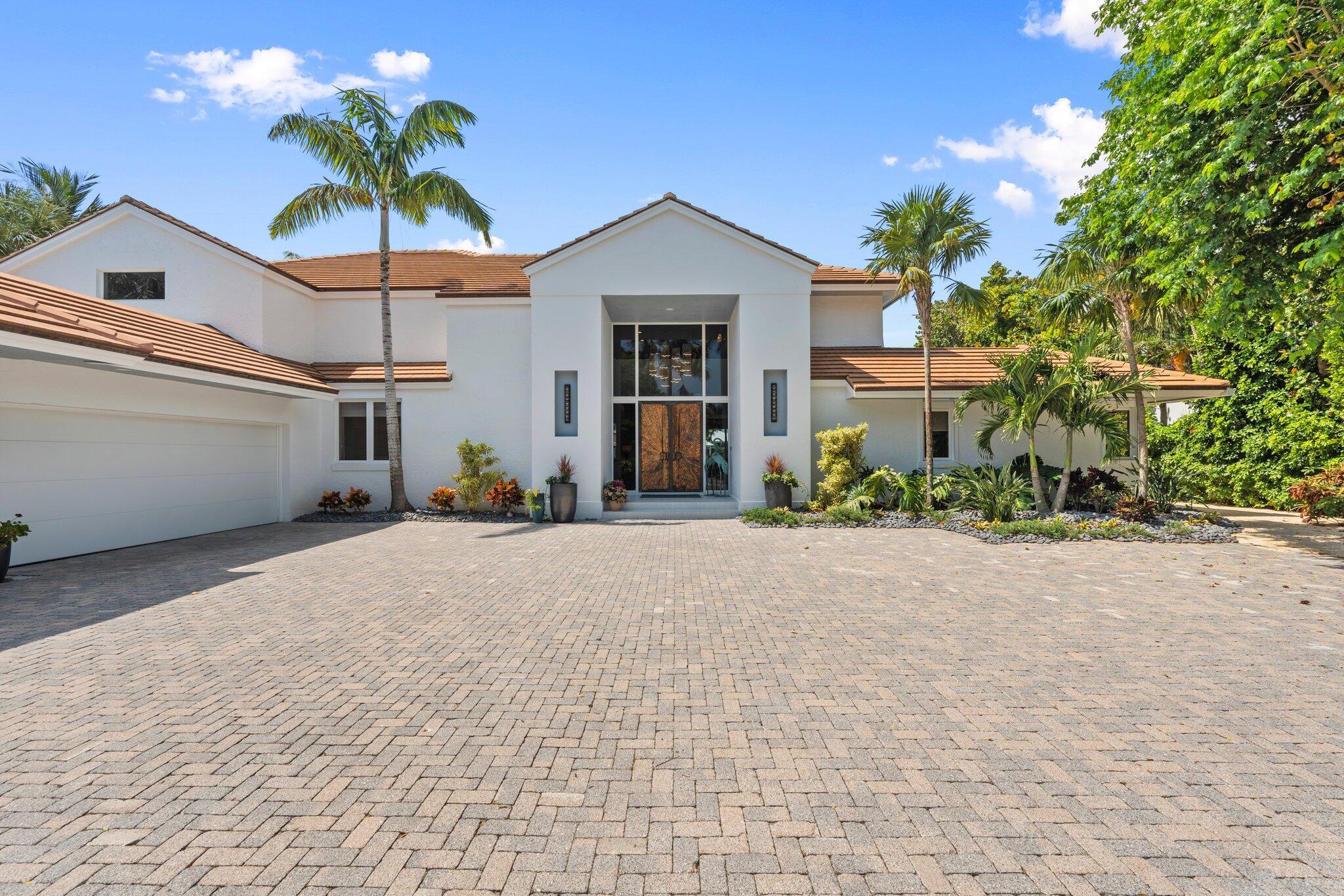 SAILFISH POINT - Residential