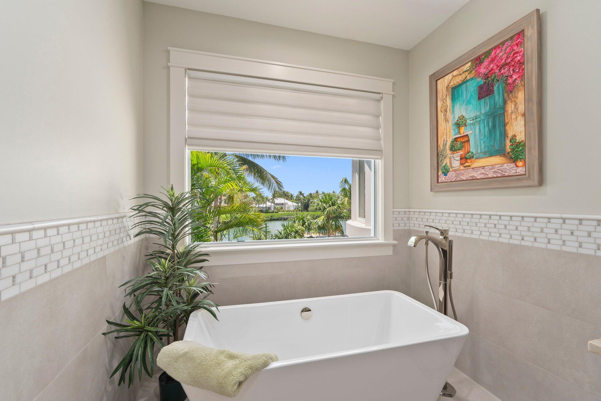 SAILFISH POINT - Residential