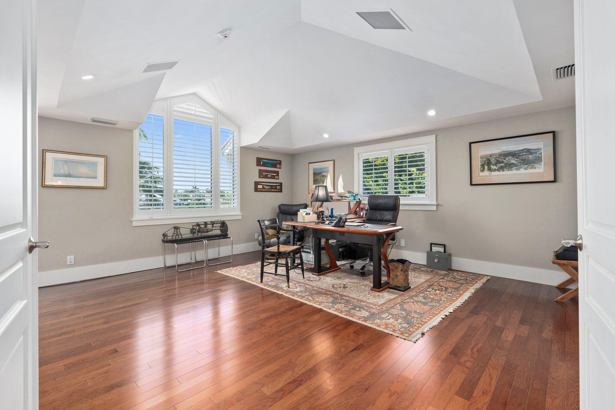 SAILFISH POINT - Residential