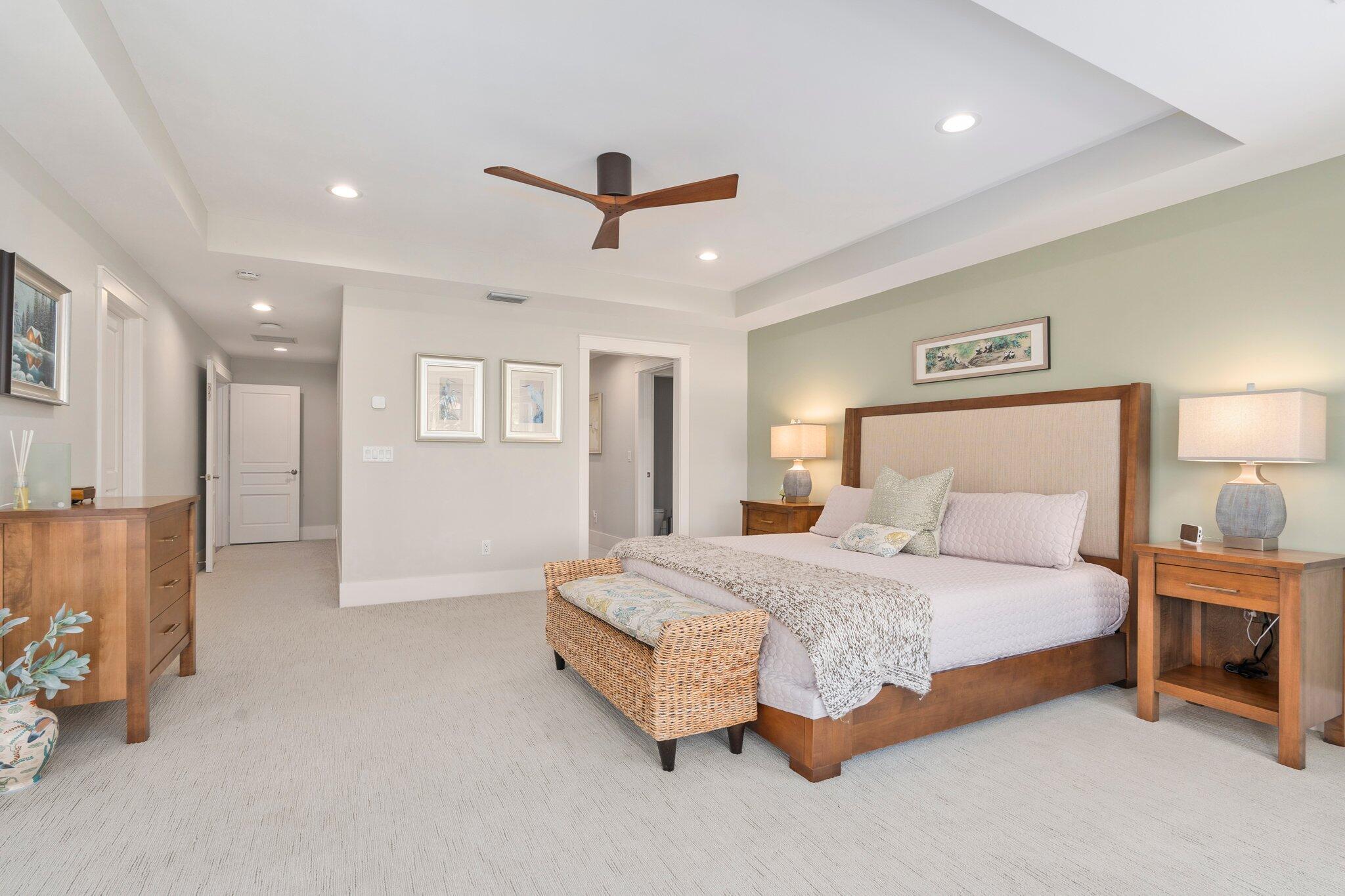 SAILFISH POINT - Residential