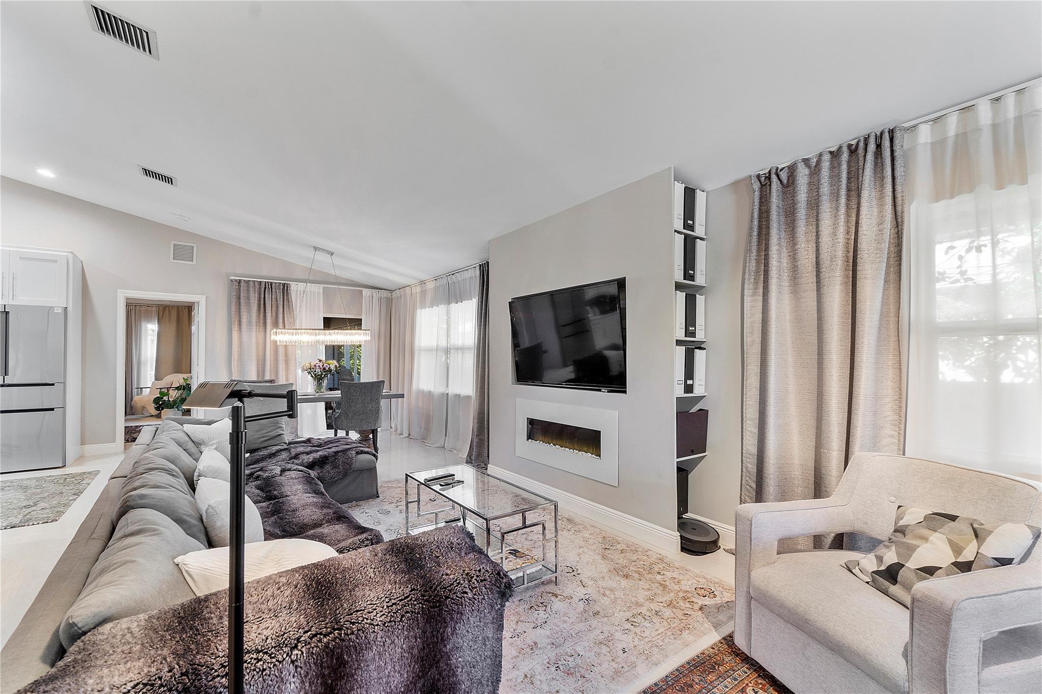 COUNTRY CLUB ACRES 5 - Residential