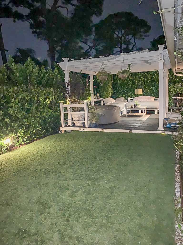 COUNTRY CLUB ACRES 5 - Residential