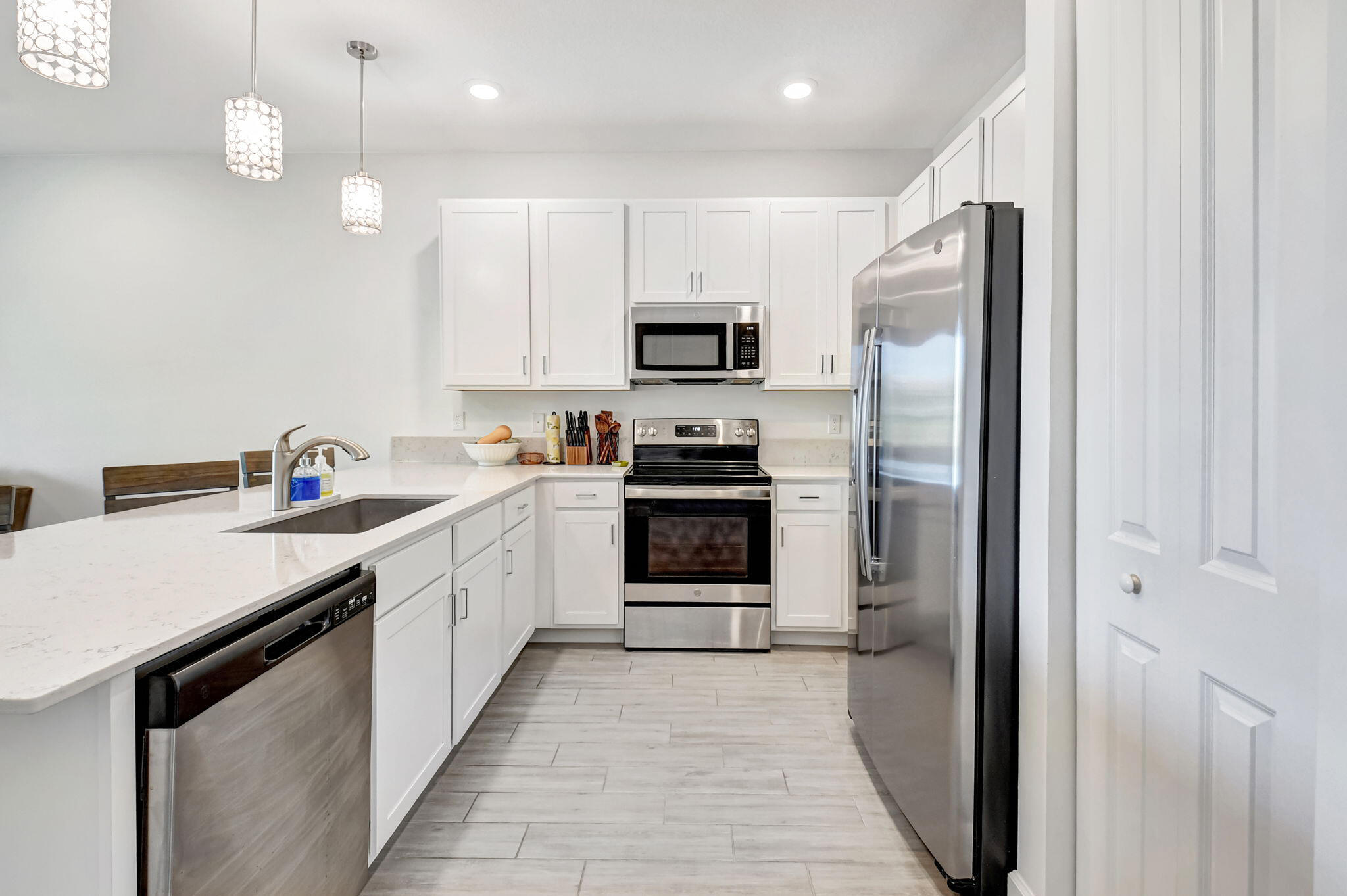 AVALON TRAILS AT VILLAGES OF ORIOLE PUD - Residential