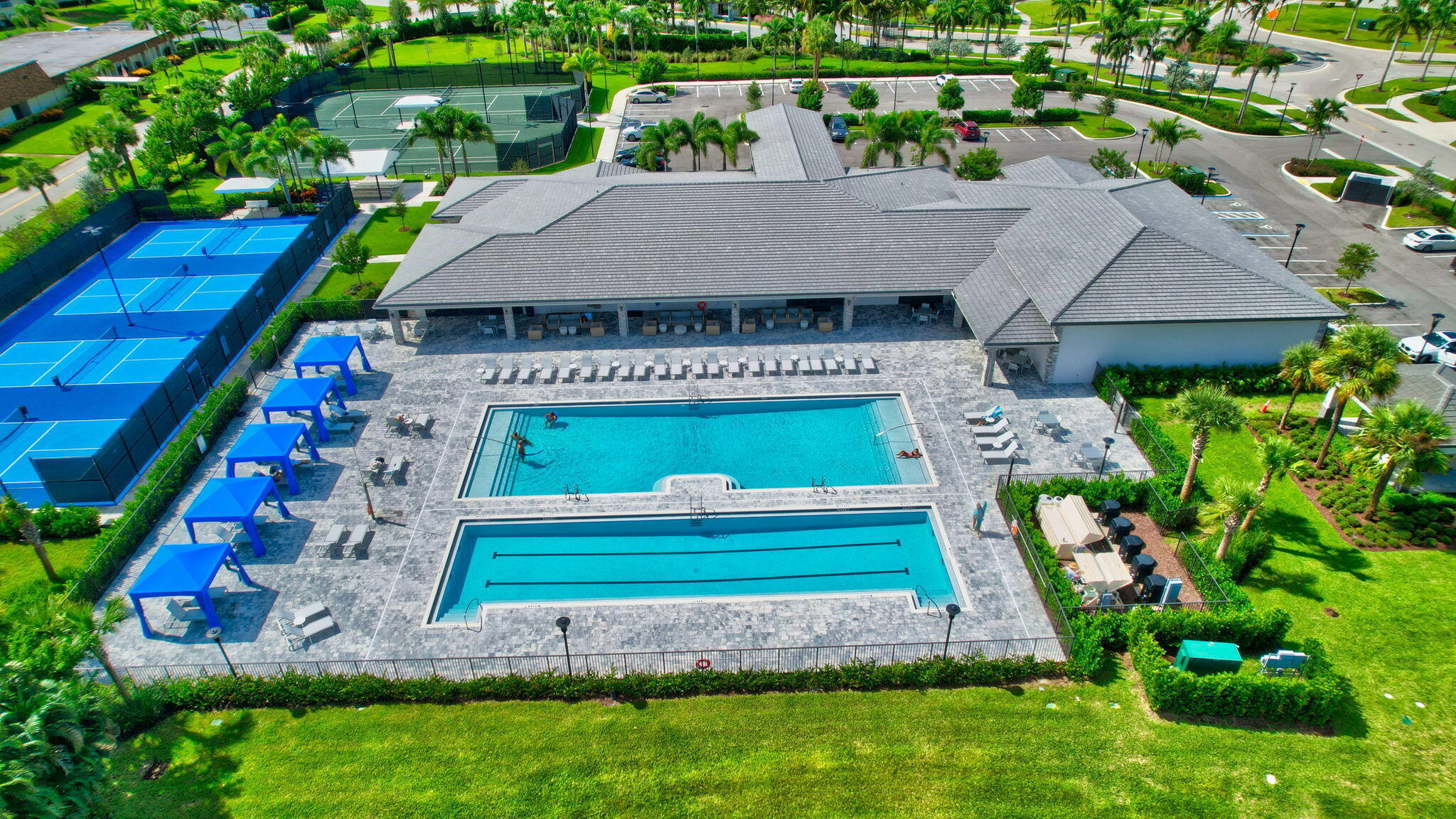 AVALON TRAILS AT VILLAGES OF ORIOLE PUD - Residential