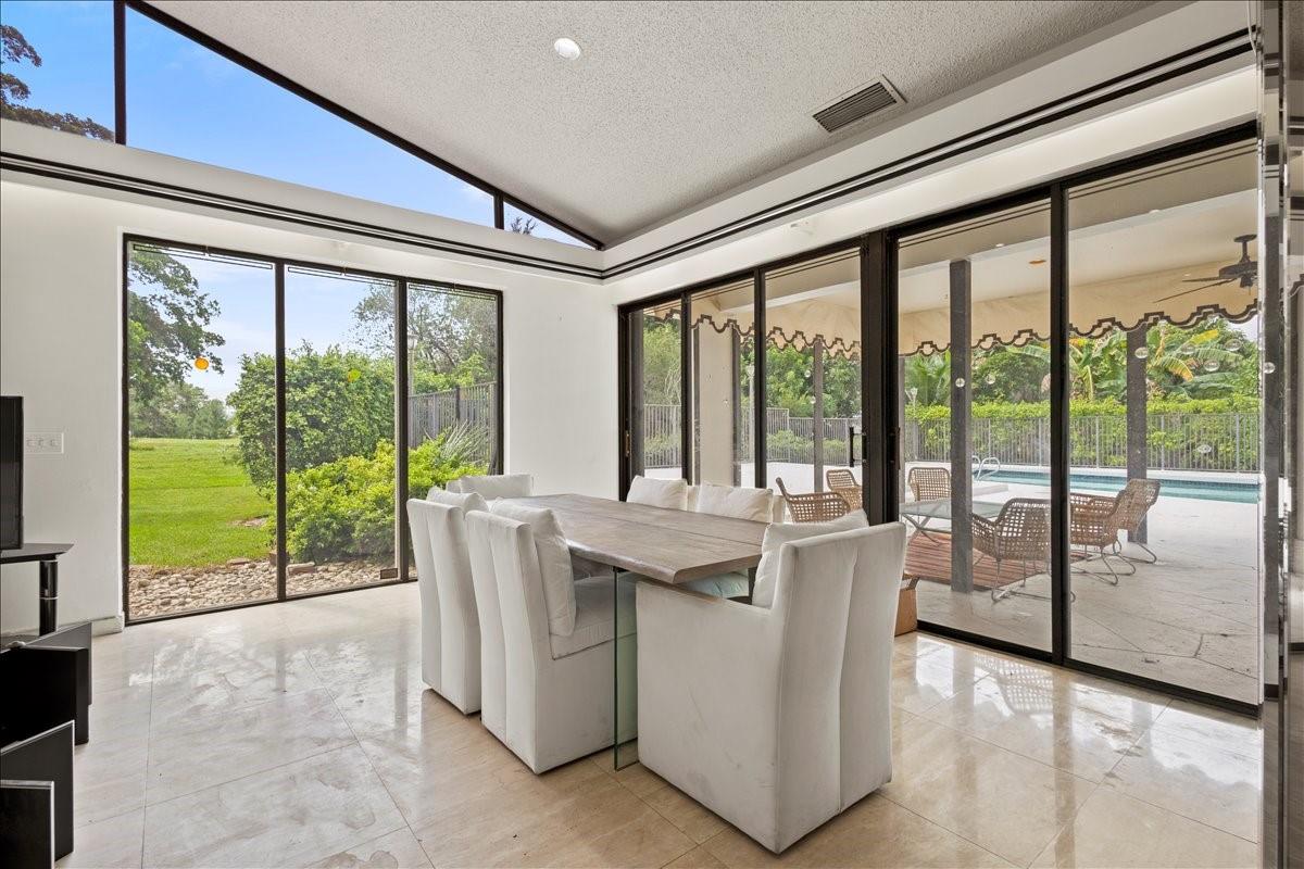 Woodlands Sec Four 66-25 - Residential Lease