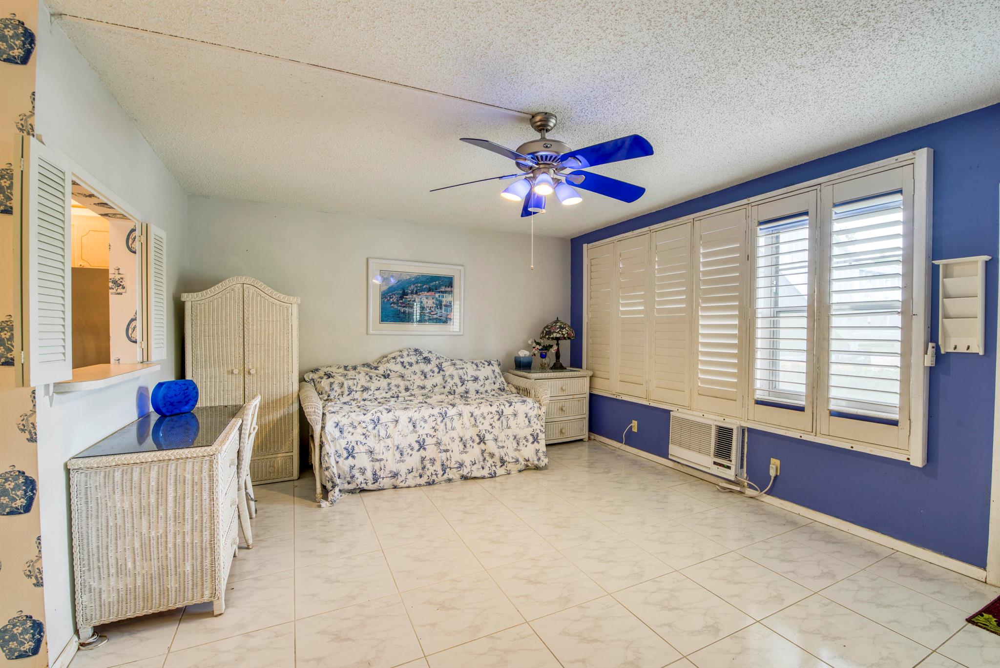 81 Farnham D