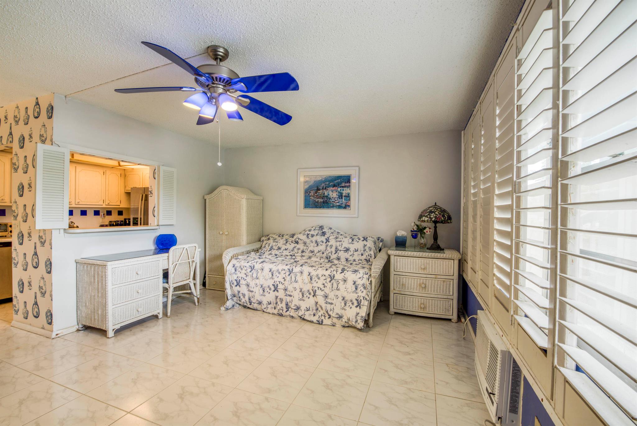 81 Farnham D