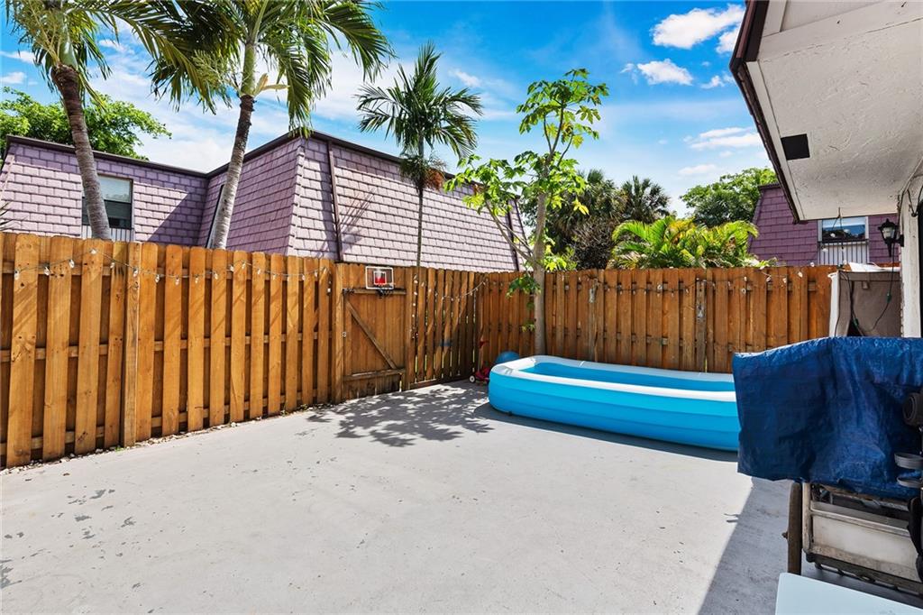 Courtyards at Boca - Residential