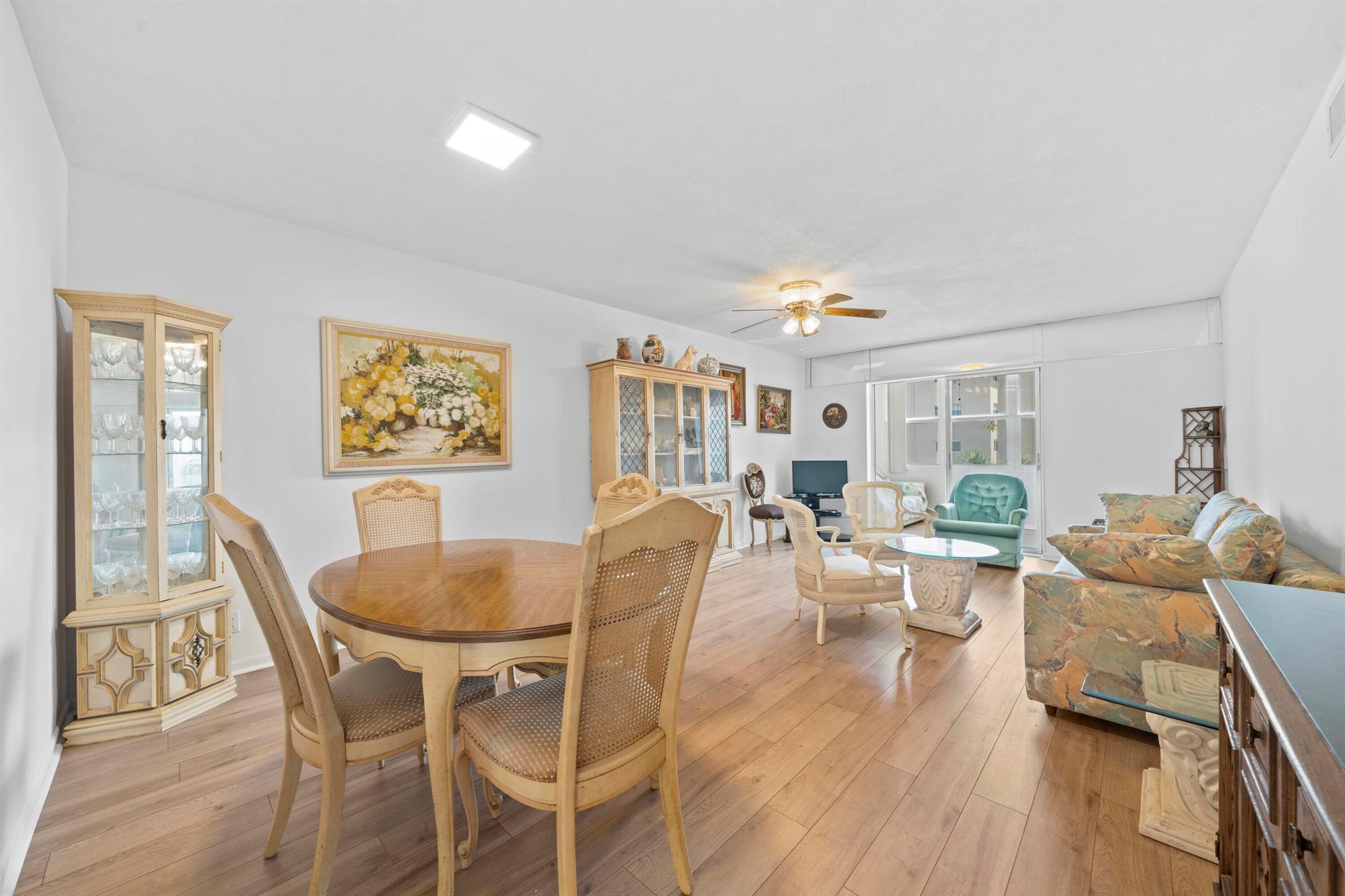 VILLAGE ROYALE ON THE GRE - Residential Lease