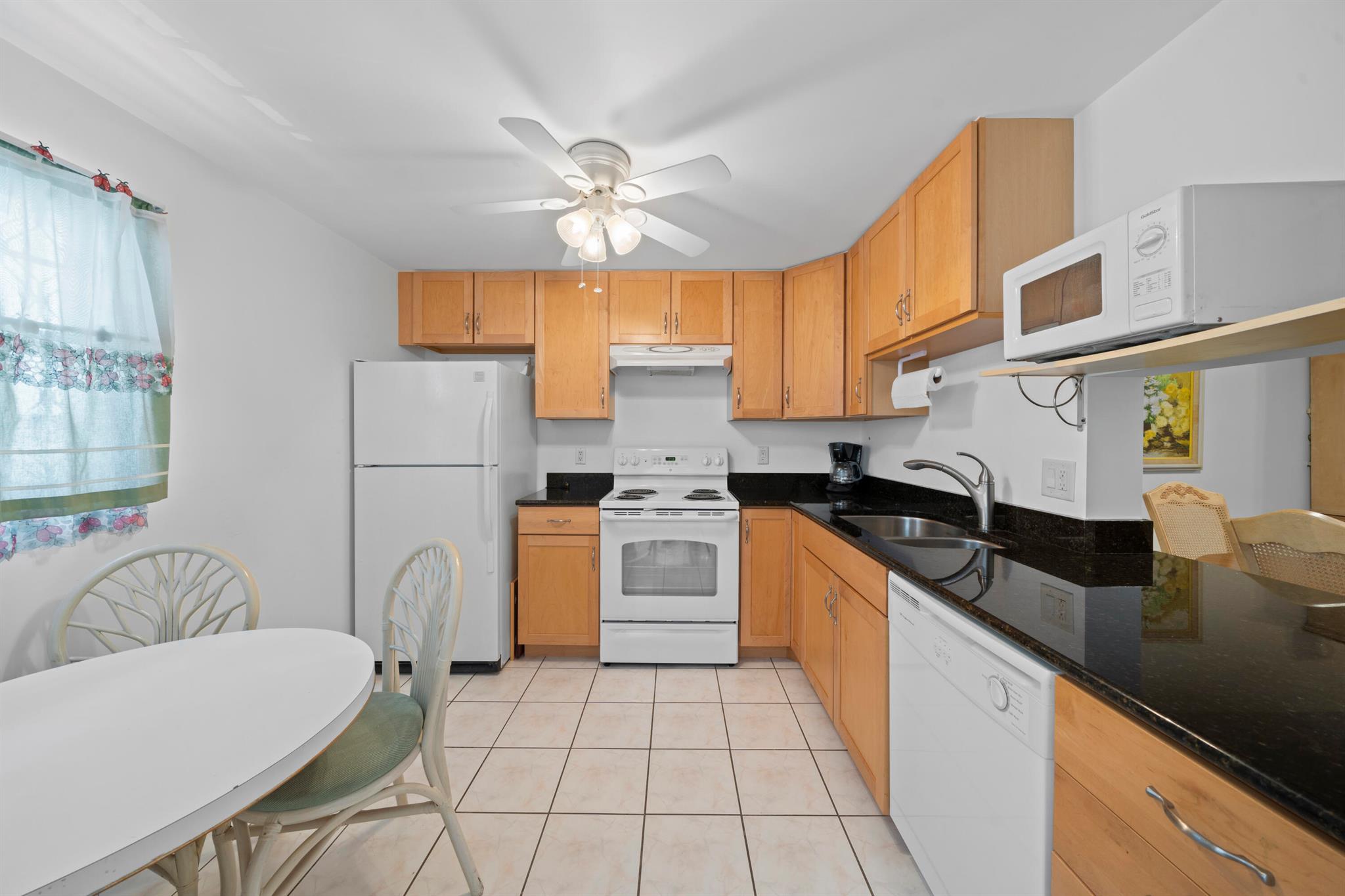 VILLAGE ROYALE ON THE GRE - Residential Lease