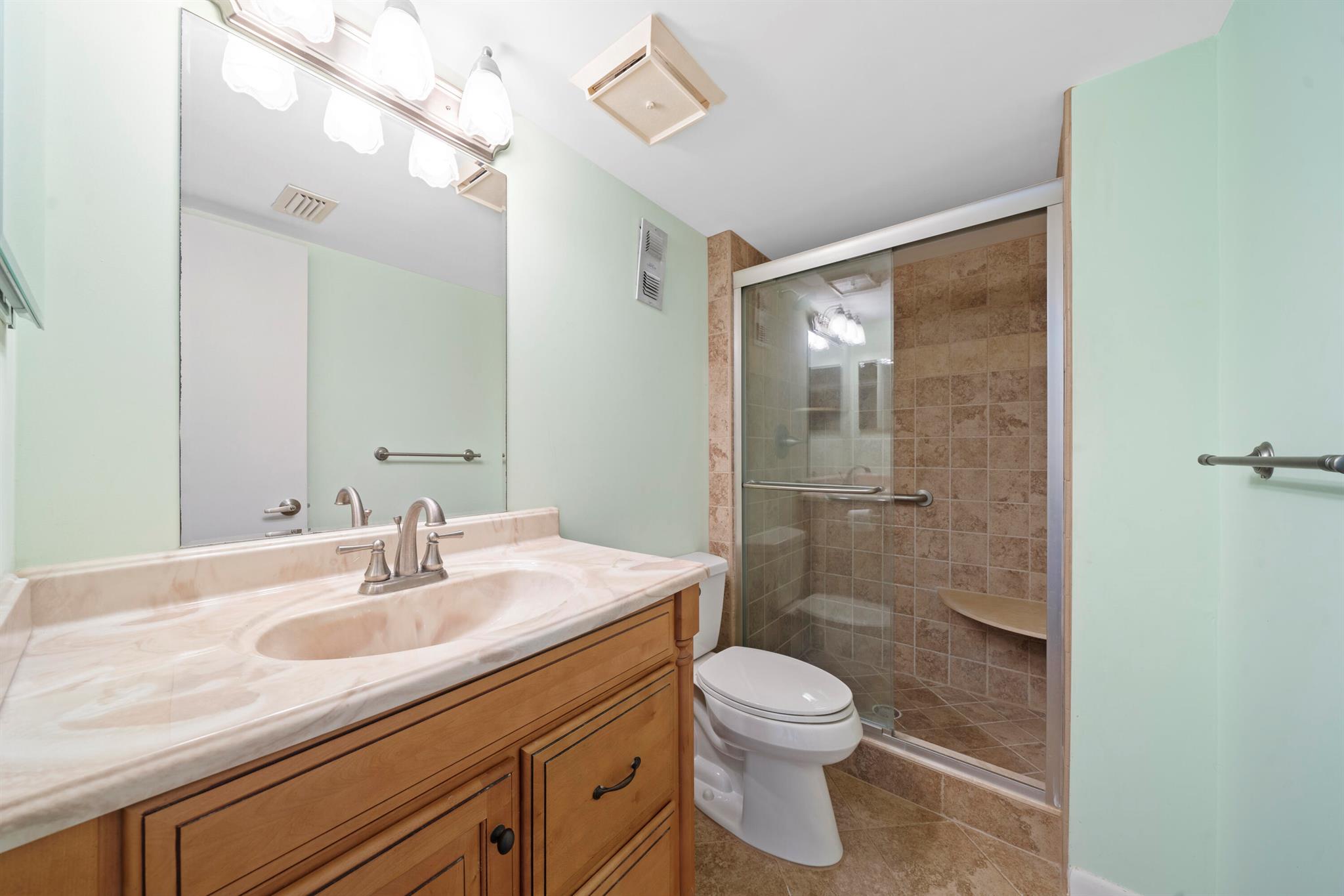 VILLAGE ROYALE ON THE GRE - Residential Lease