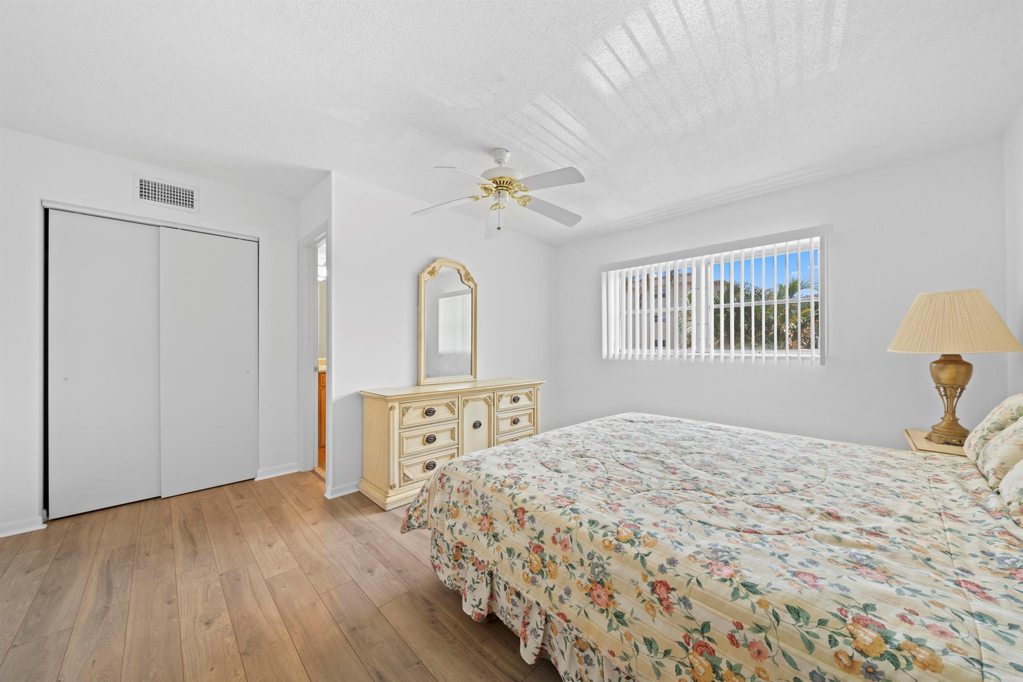 VILLAGE ROYALE ON THE GRE - Residential Lease