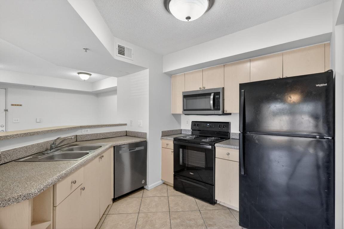 PORTOFINO AT JENSEN BEACH CONDO - Residential