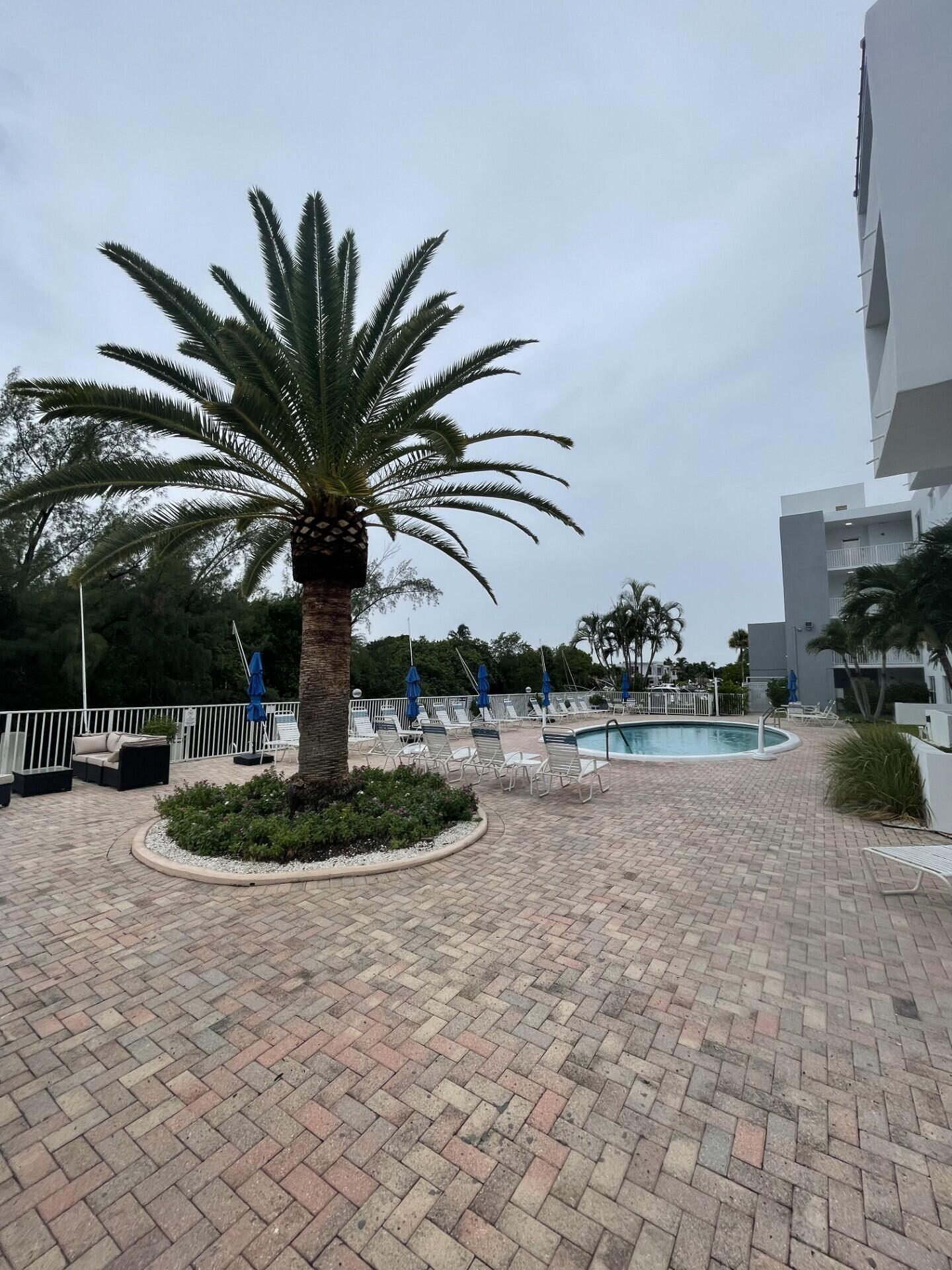2840 NE 14TH ST Causeway 203A