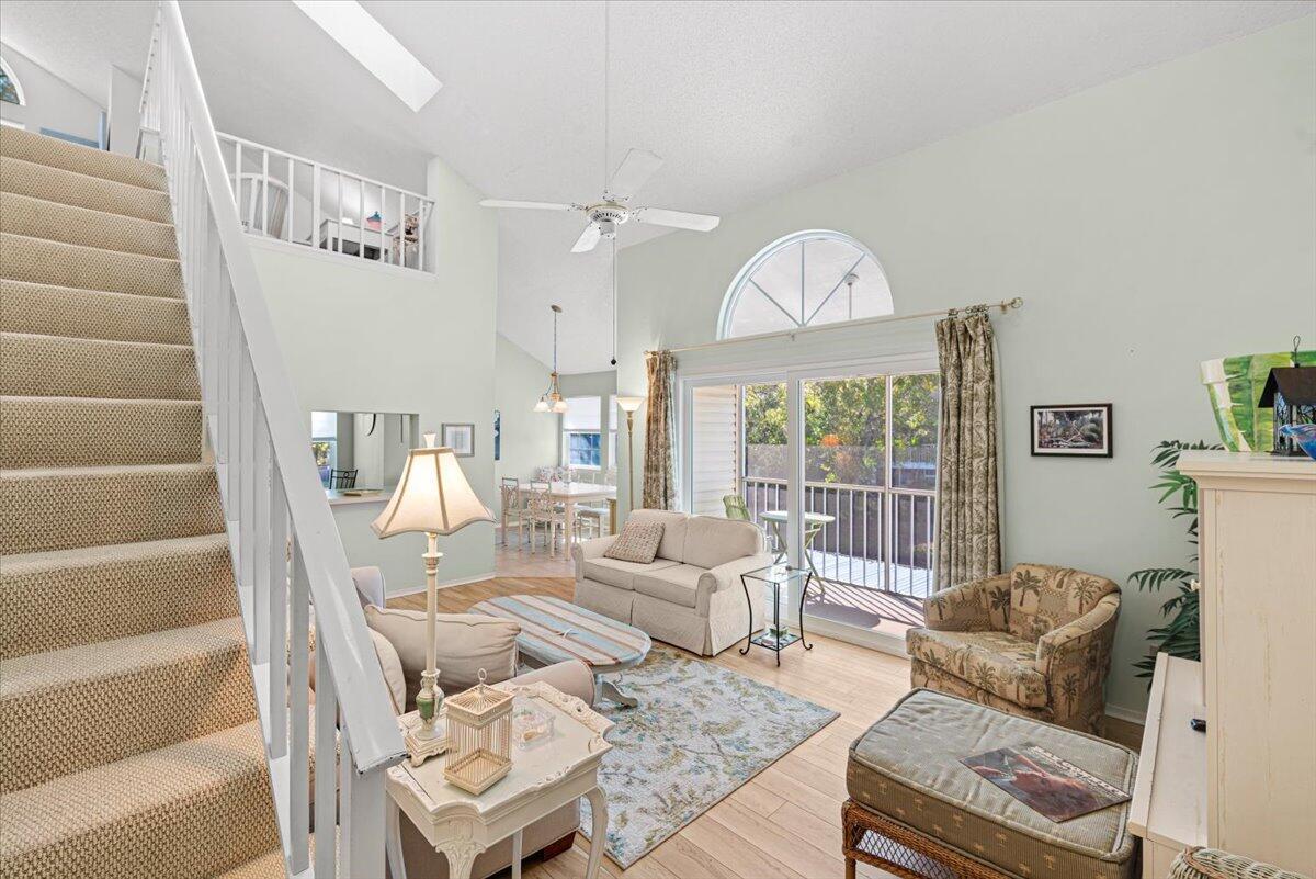 1975 Westminster Circle 2, Vero Beach, FL, 32966/$199,900 2 1975 Westminster Circle 2