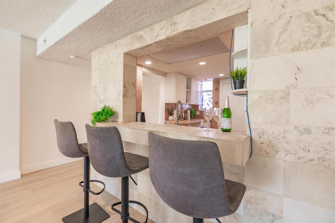 EASTERN SHORES WHITE HOUSE CONDO - Residential