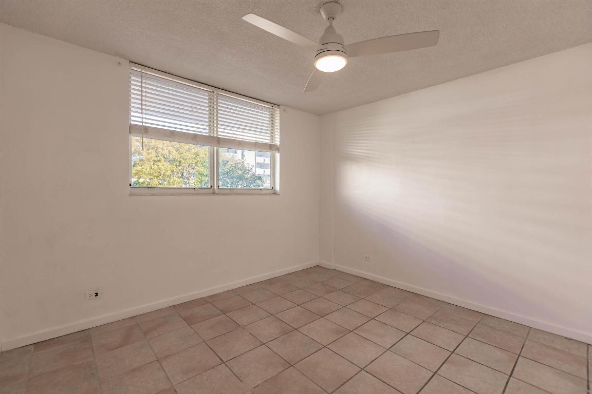 EASTERN SHORES WHITE HOUSE CONDO - Residential