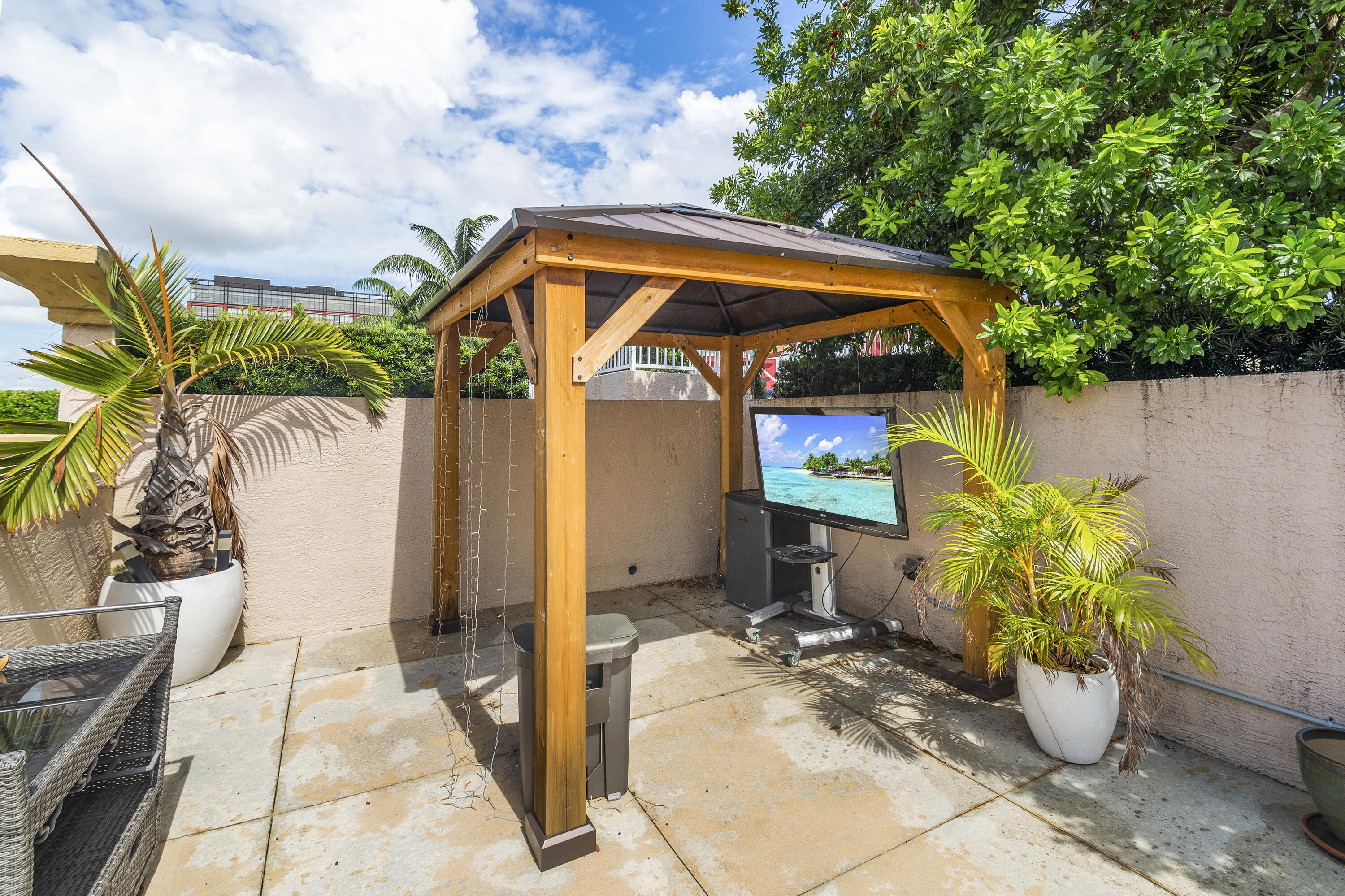 WHITNEY CONDO - Residential Lease