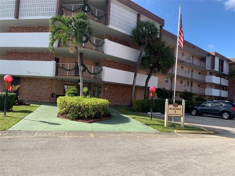 A home in Lauderdale Lakes