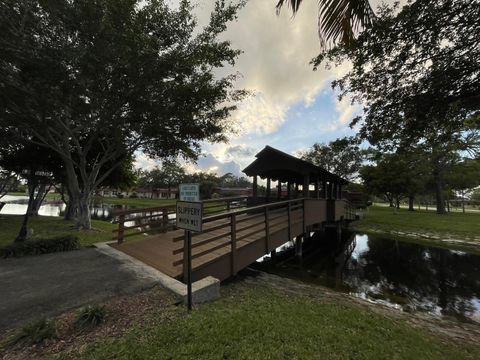 Tiny photo for 127 Amherst Lane #127, Lake Worth, FL 33467 (MLS # F10541567)