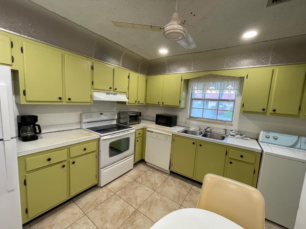 COVERED BRIDGE CONDO - Residential