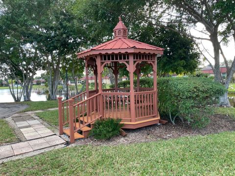 Tiny photo for 127 Amherst Lane #127, Lake Worth, FL 33467 (MLS # F10541567)