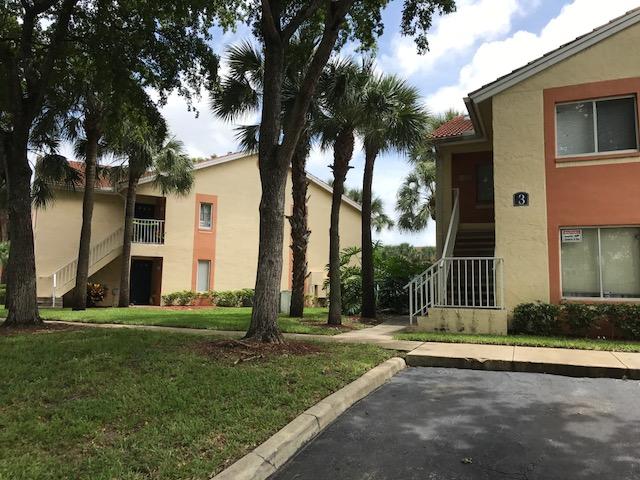 PARADISE COVE AT PALM BEACH LAKES CONDO - Residential