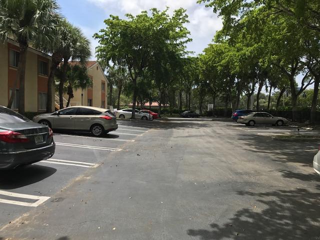 PARADISE COVE AT PALM BEACH LAKES CONDO - Residential